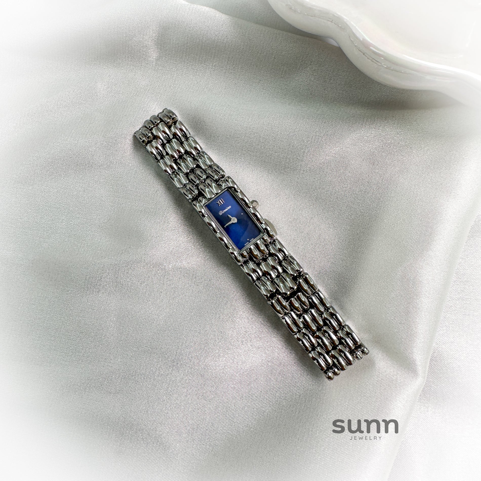 Arika Vintage Square Bracelet Watch