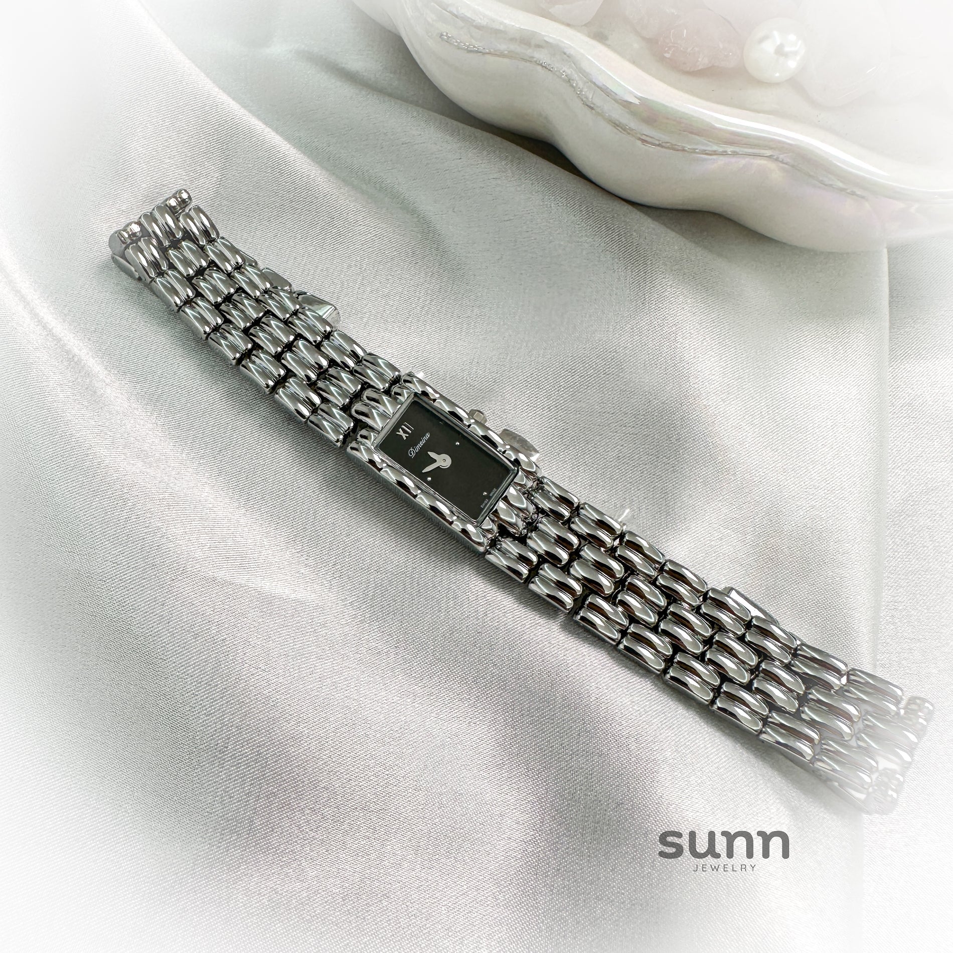 Arika Vintage Square Bracelet Watch