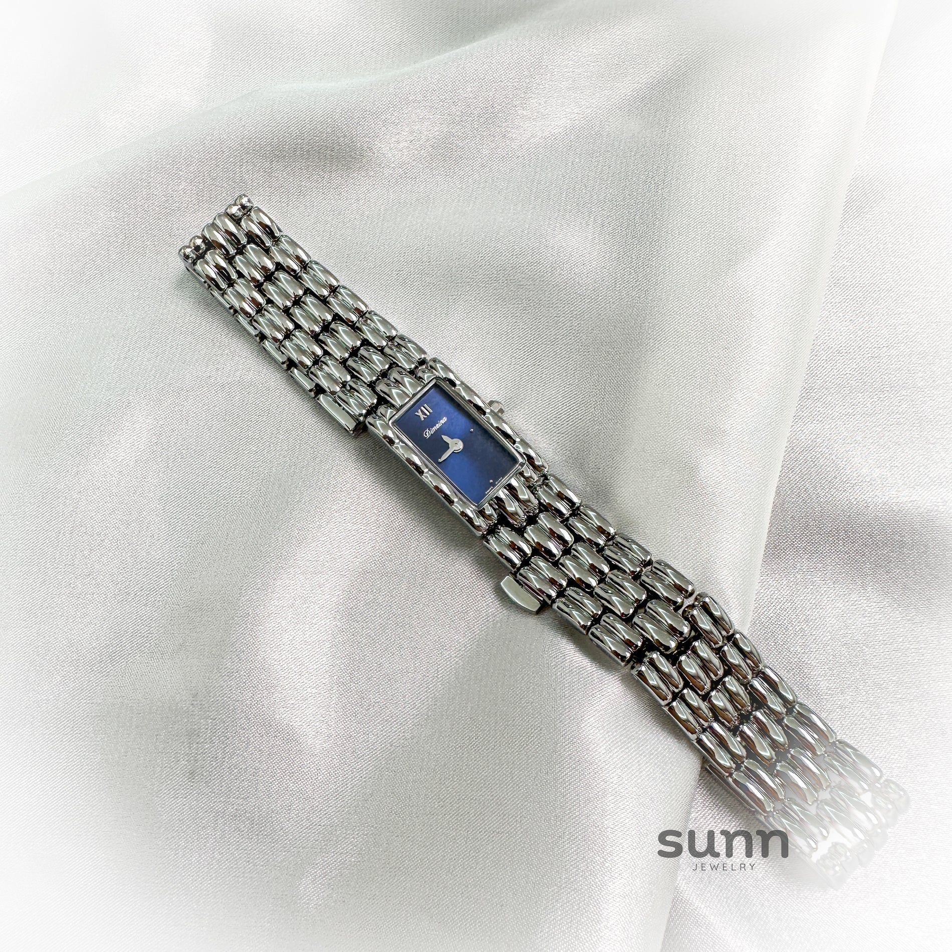 Arika Vintage Square Bracelet Watch