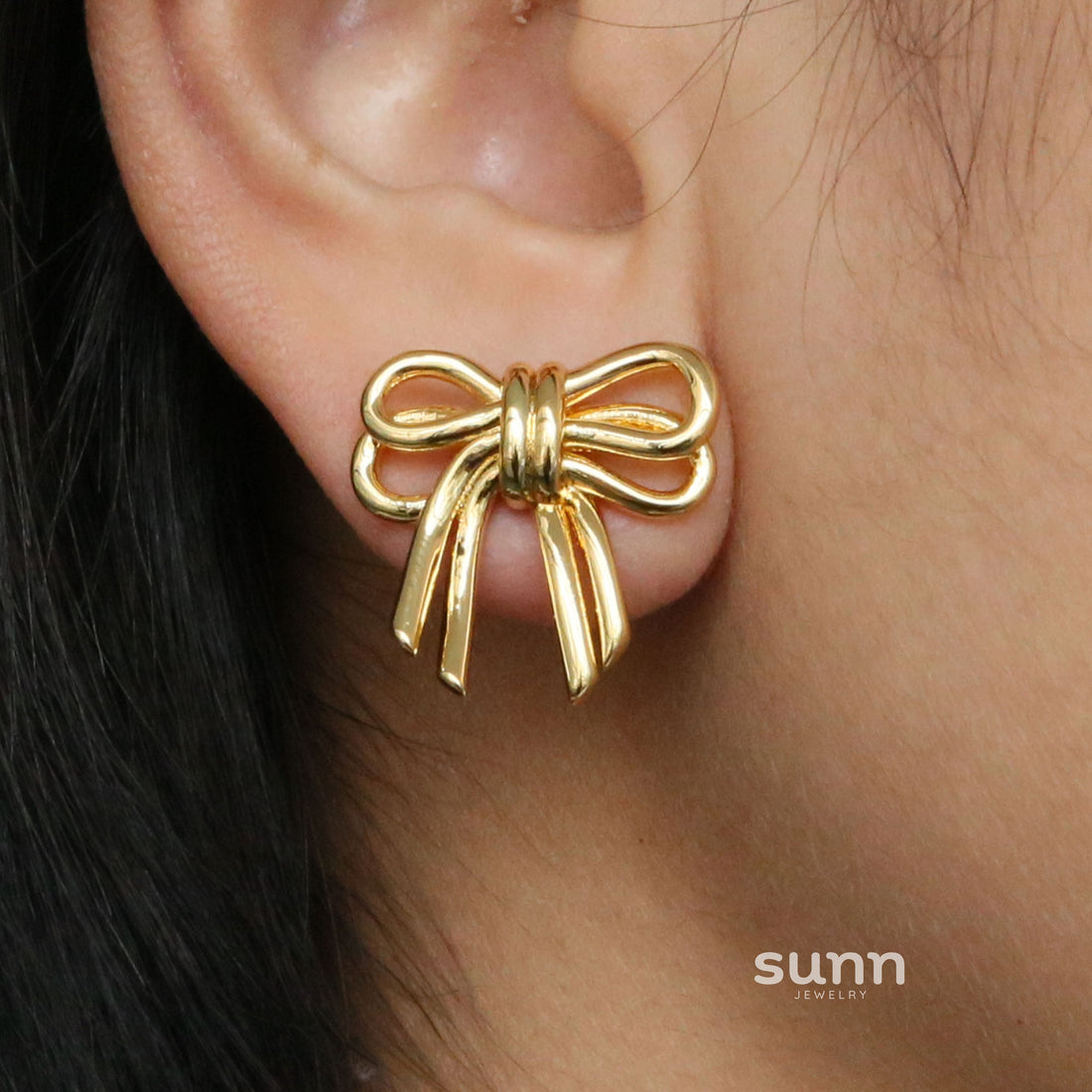 Ariyah Gold Pave Bow Earrings [EKF71QEL]