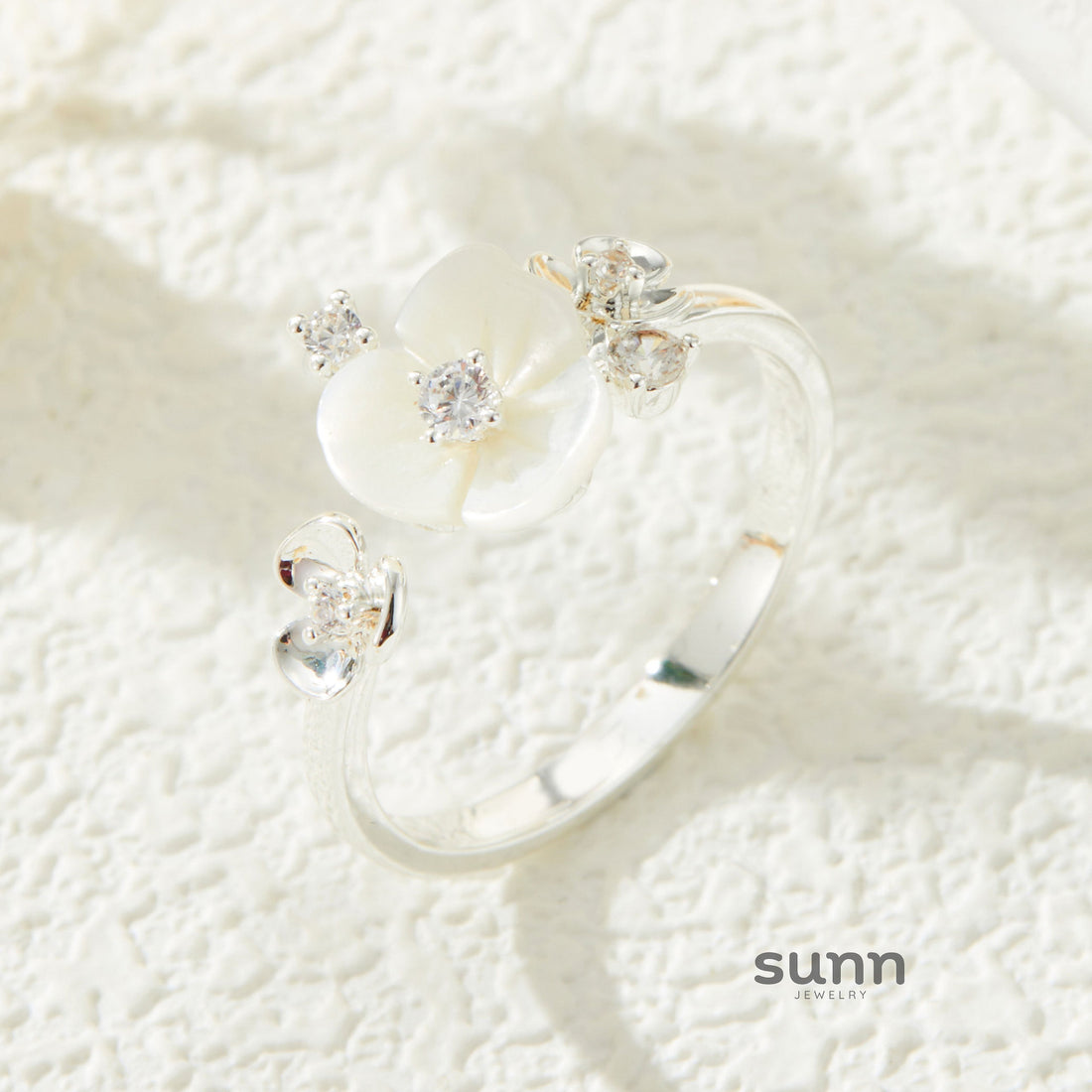 Ariyana Mother-of-Pearl Ring [PUC807T9]