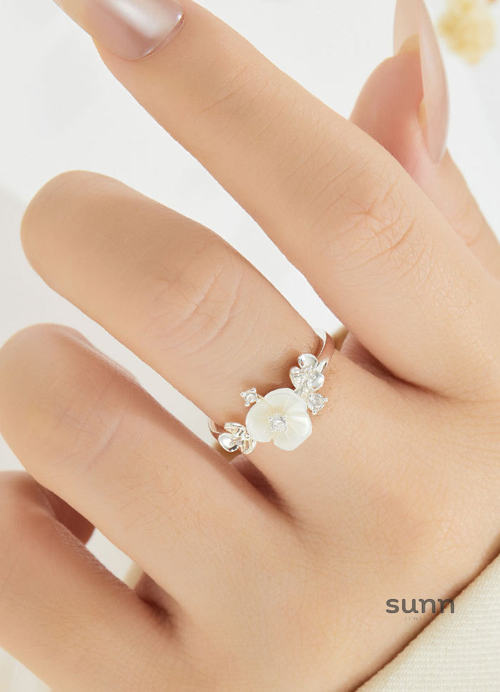Ariyana Mother-of-Pearl Ring [P77FWT3E]