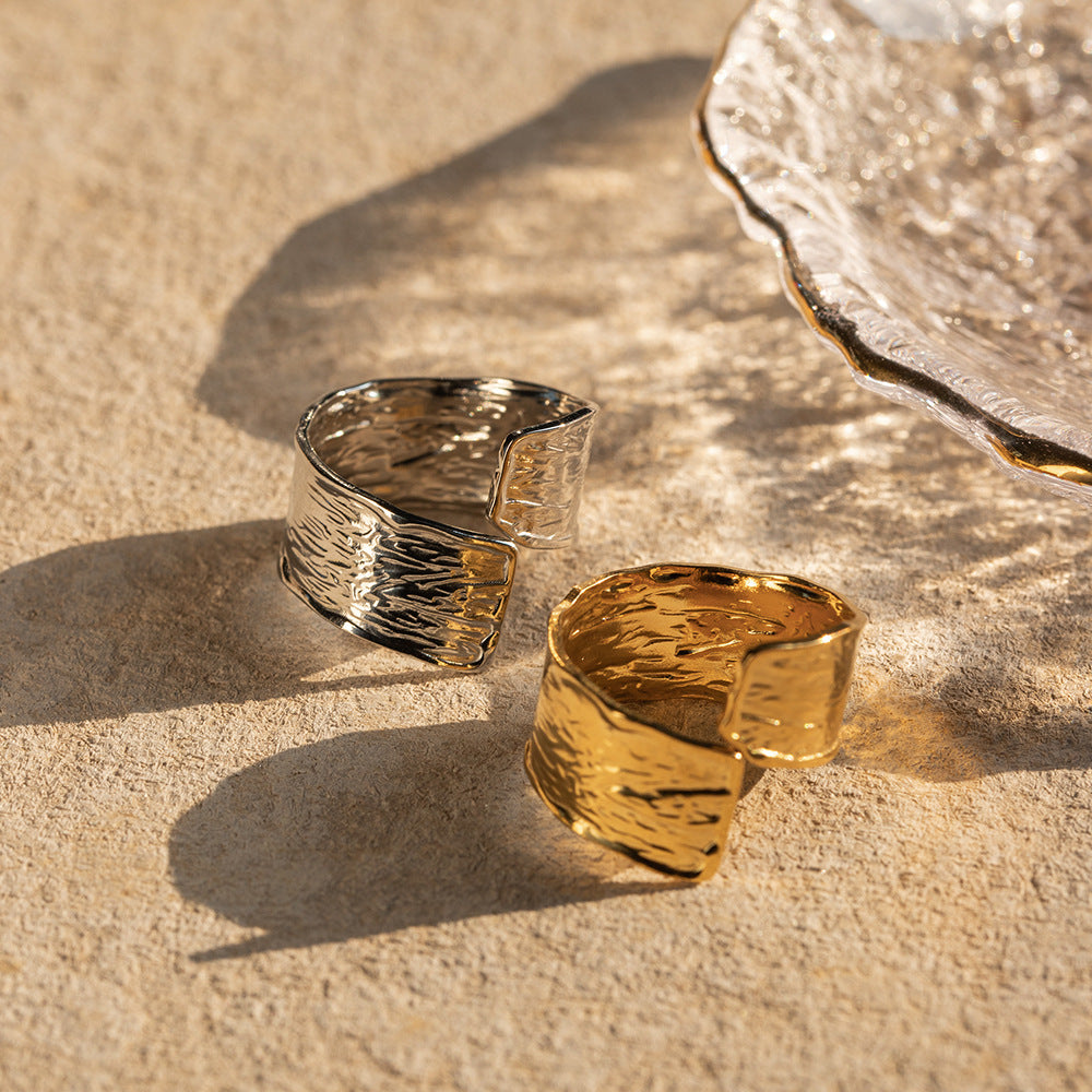 Ariyanna Crinkle Ring [BXTDNYUW]