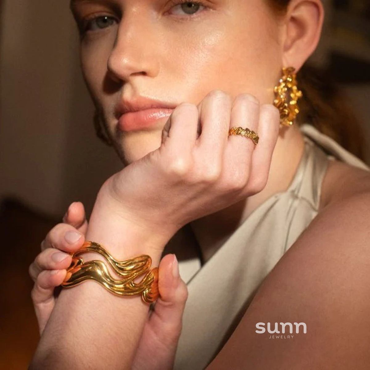Ariza Chunky Gold Cuff Bracelet [NYOQBOKV]