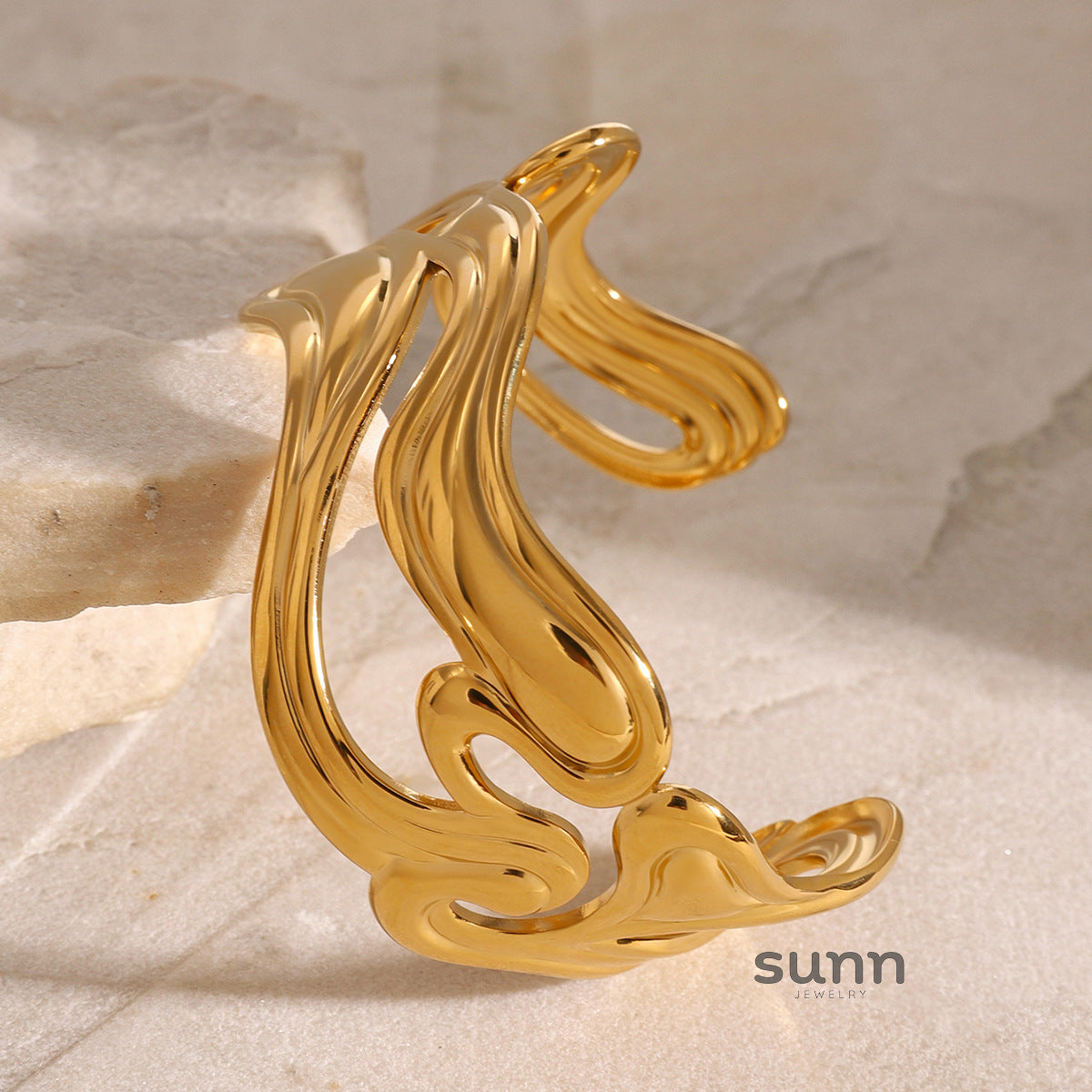 Ariza Chunky Gold Cuff Bracelet [T70EKPXU]