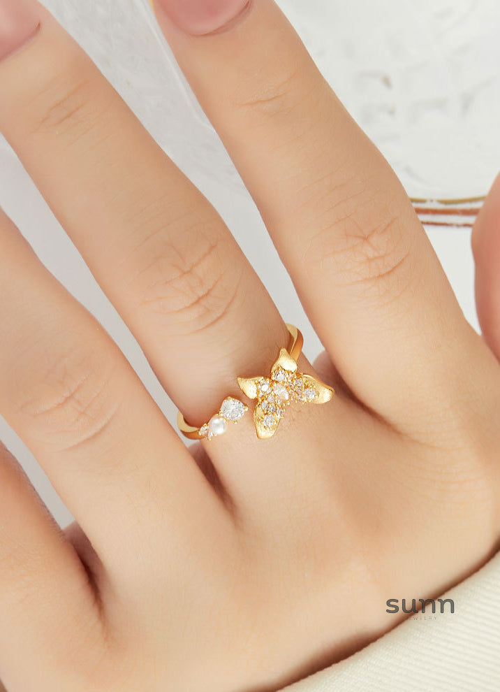 Arizona Delicate Butterfly Ring [7KBIPSSN]
