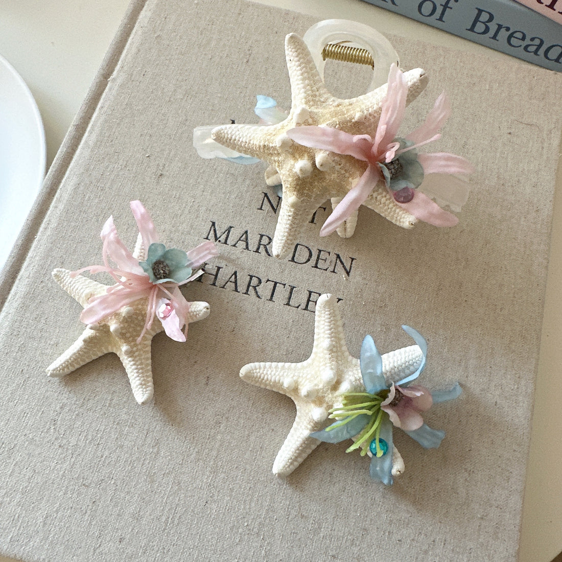 Arley Starfish Floral Clip [G9YX8XXL]
