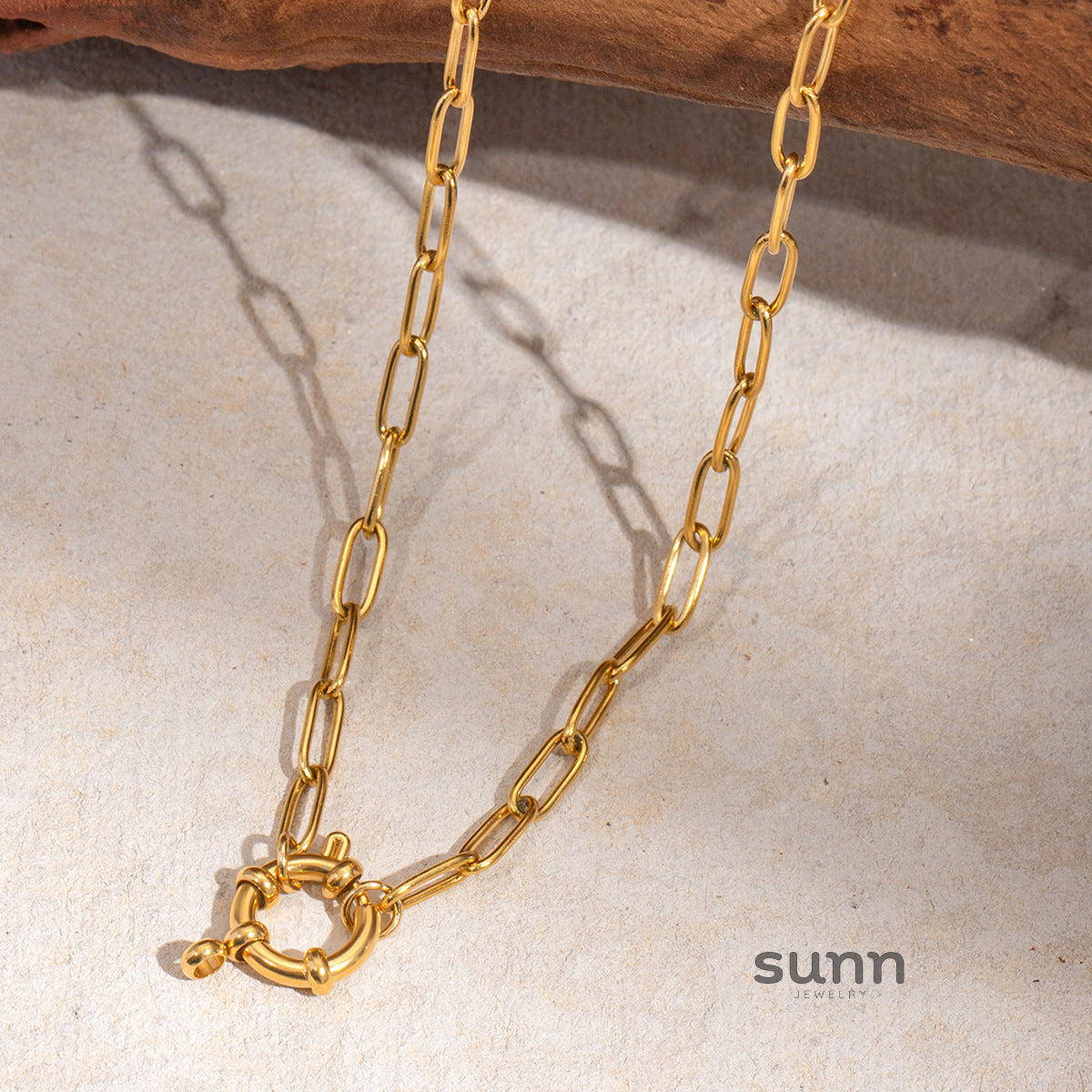 Arlie Sleek Bar Necklace [KM8STDLO]