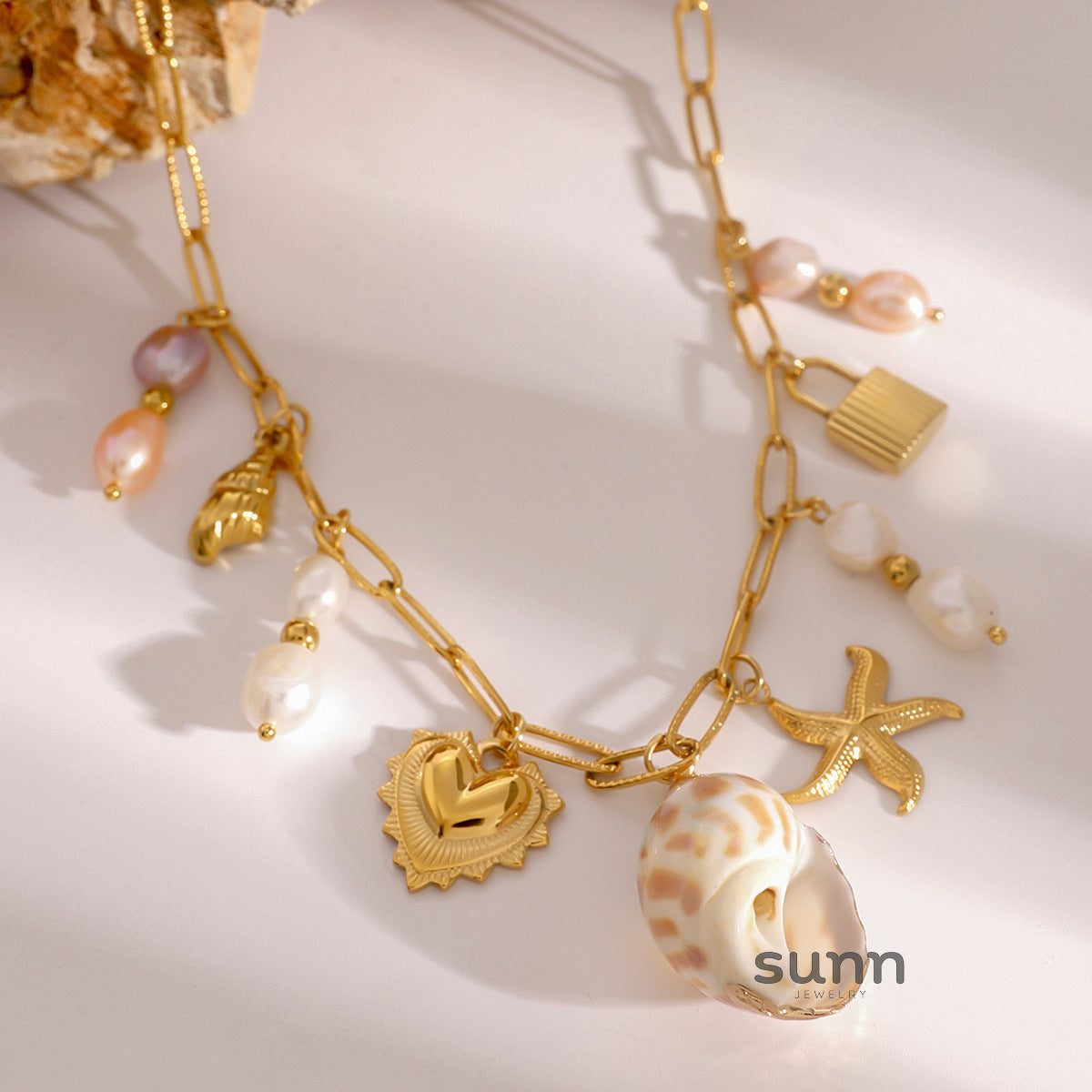 Arlo Pink Pearl Pendant Necklace [KPO0OEAI]