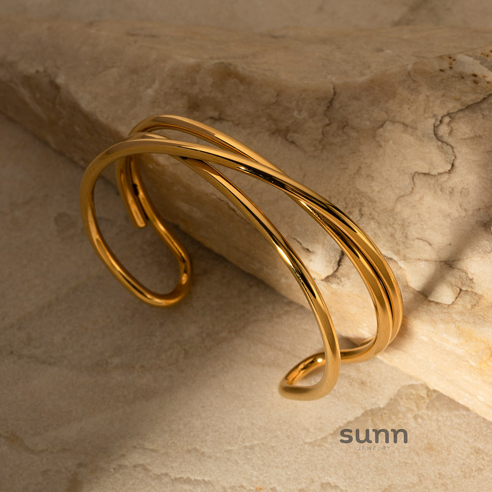Arlo Ripple Bangle Bracelet [R6EB1HNF]