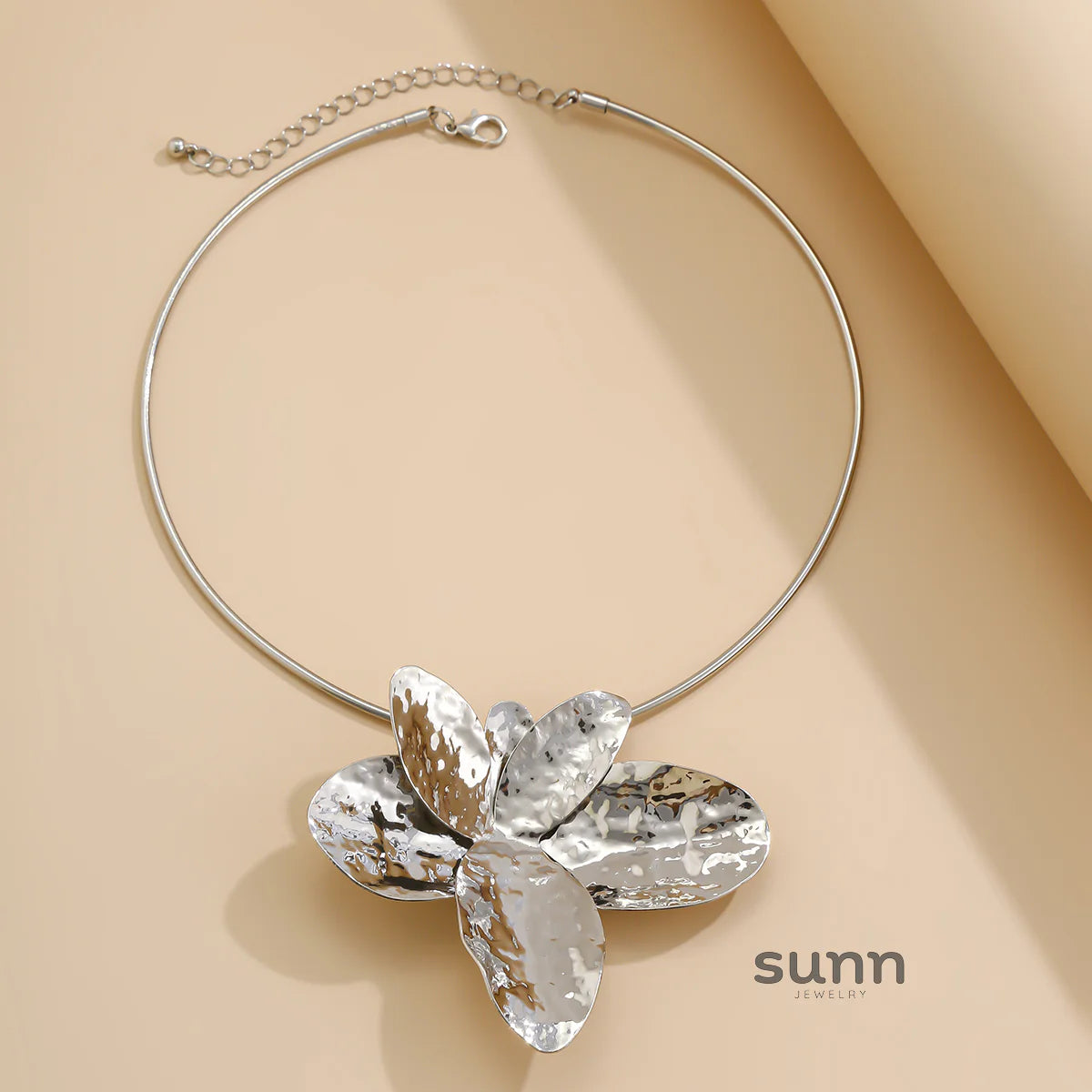 Arlowe Irregular Petal Choker