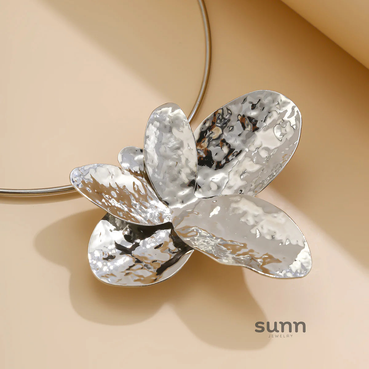 Arlowe Irregular Petal Choker