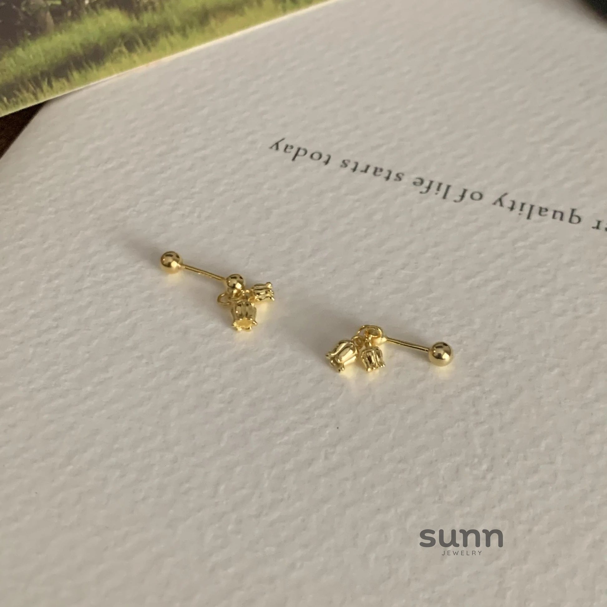 Arlyn Vintage Lily Earrings