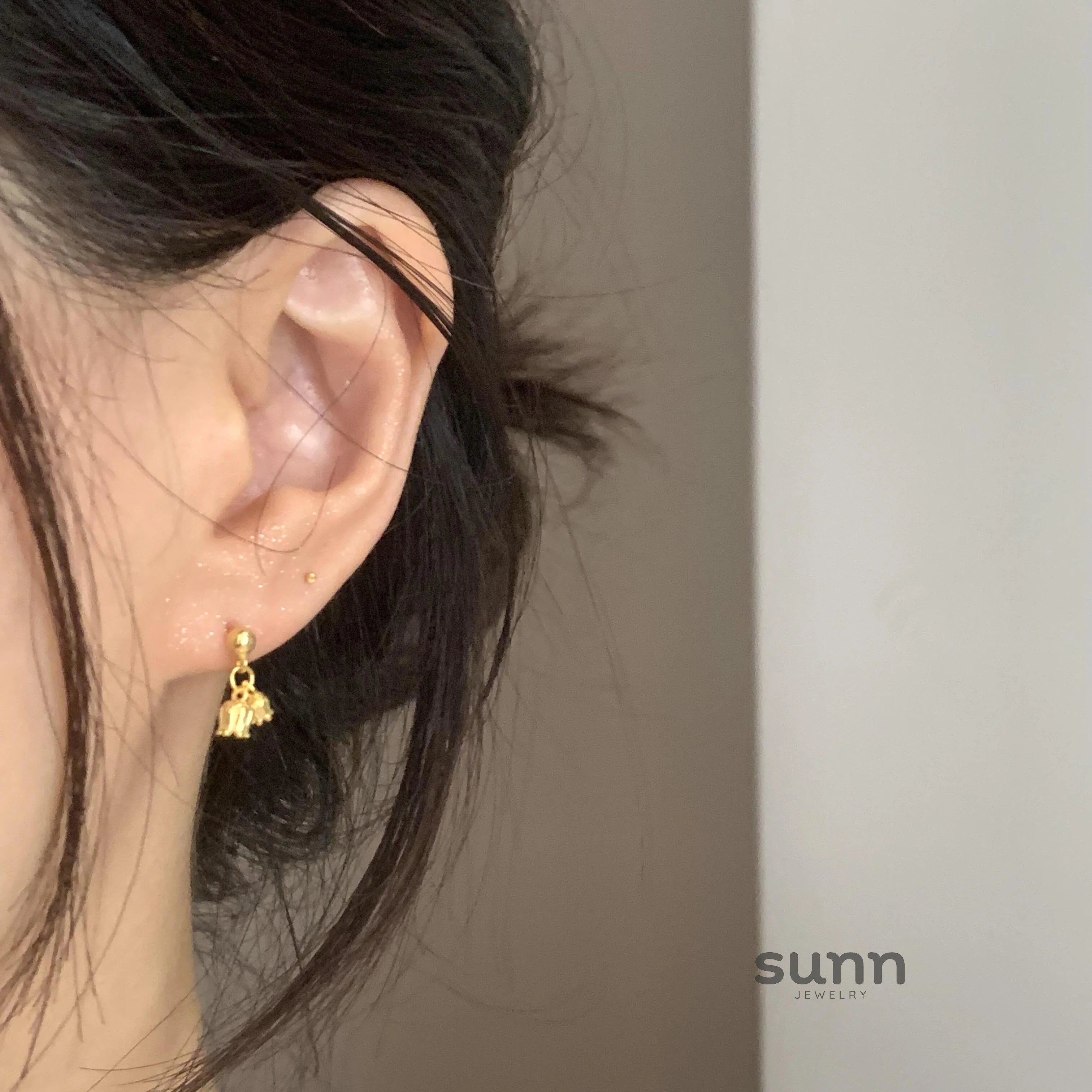 Arlyn Vintage Lily Earrings