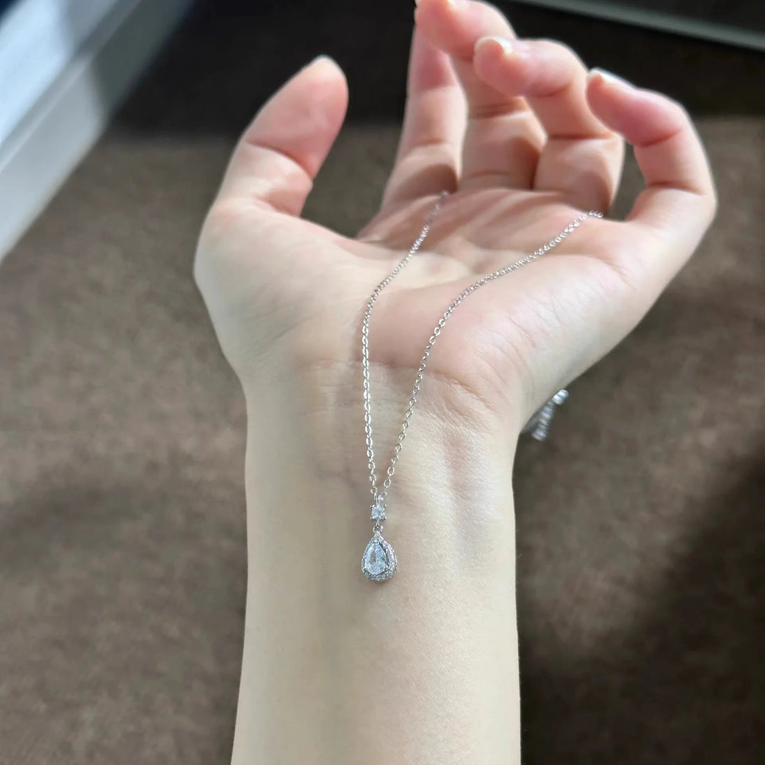 Arrow Glimmer Waterdrop Necklace