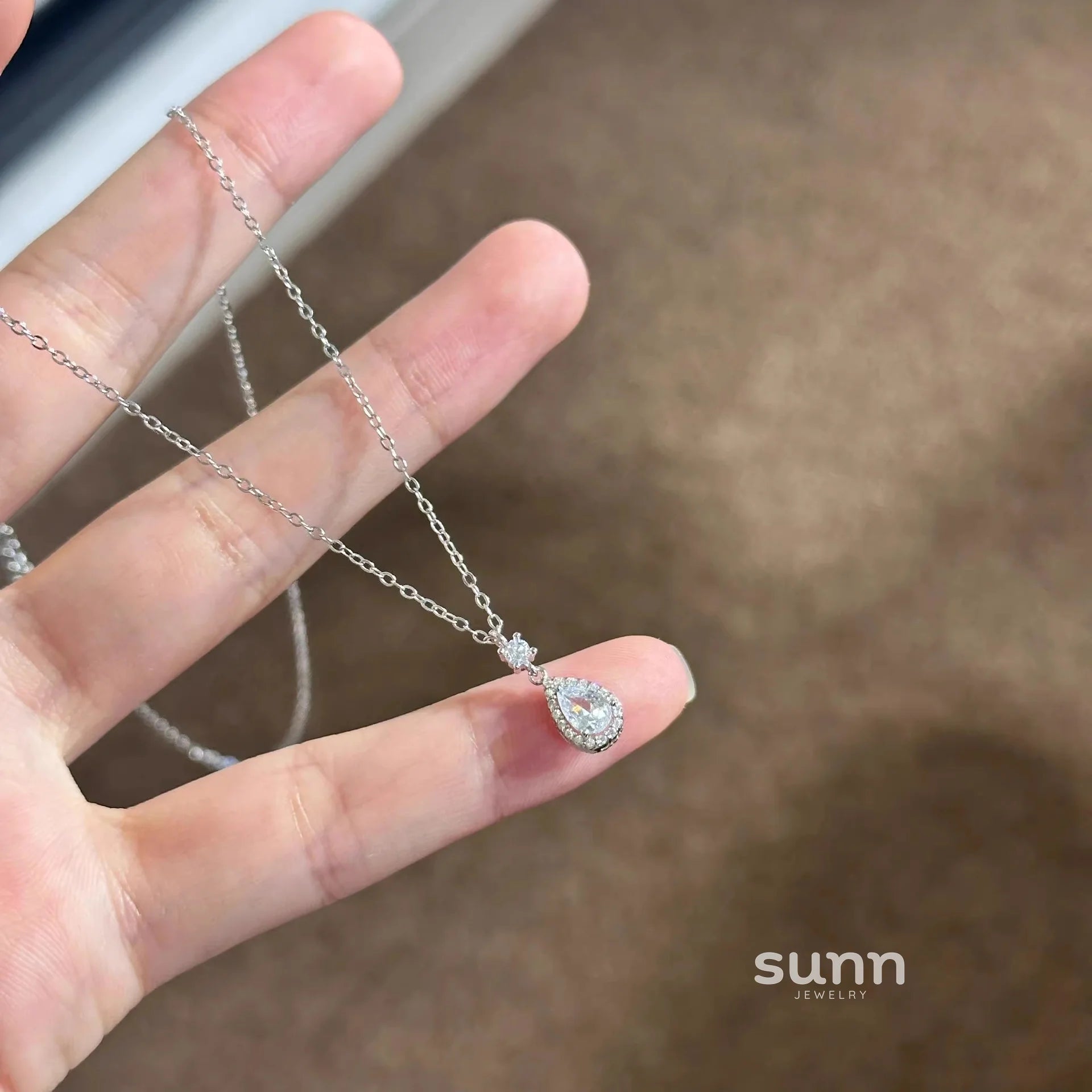 Arrow Glimmer Waterdrop Necklace