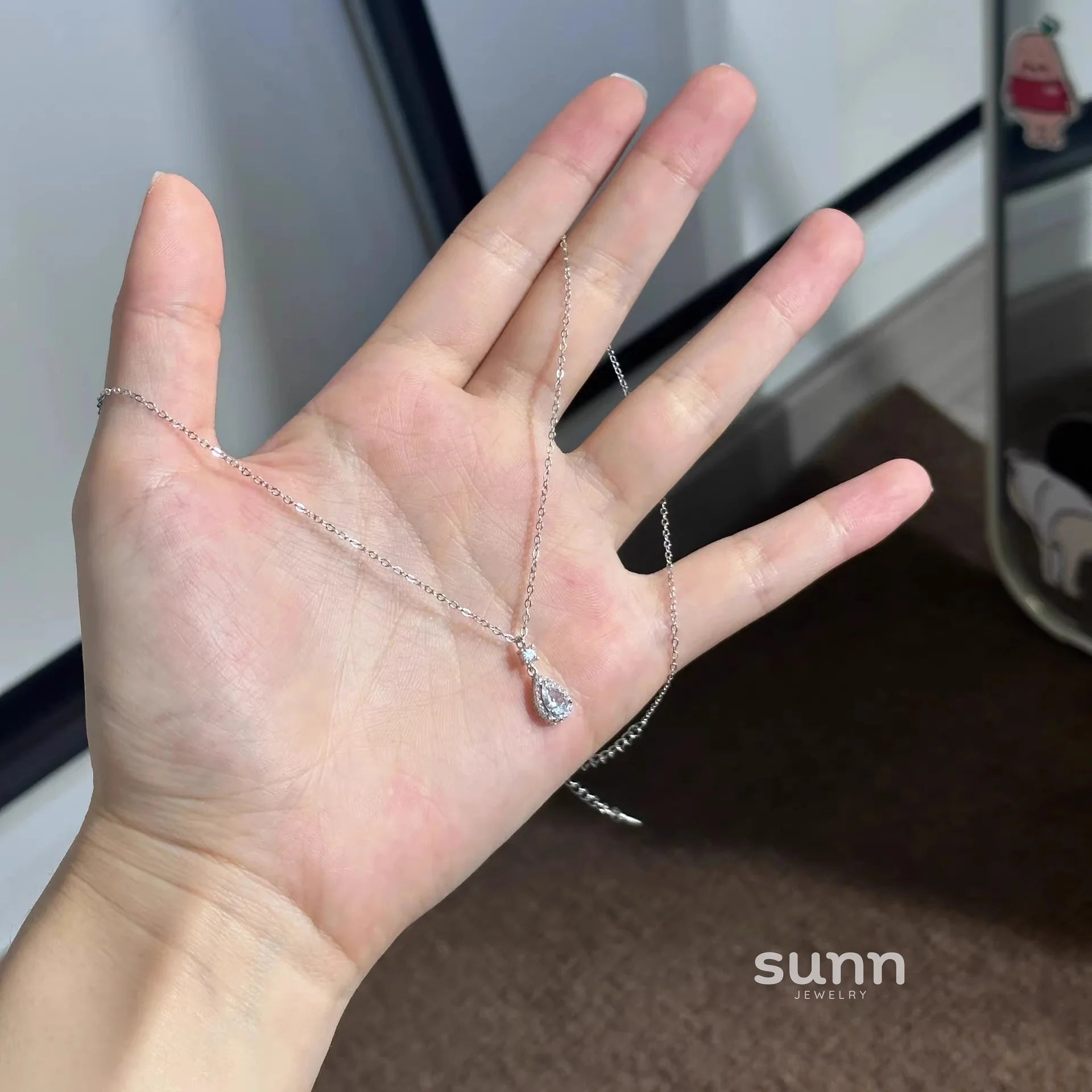 Arrow Glimmer Waterdrop Necklace