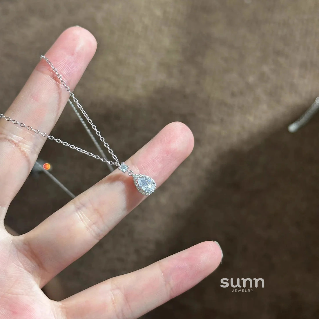 Arrow Glimmer Waterdrop Necklace
