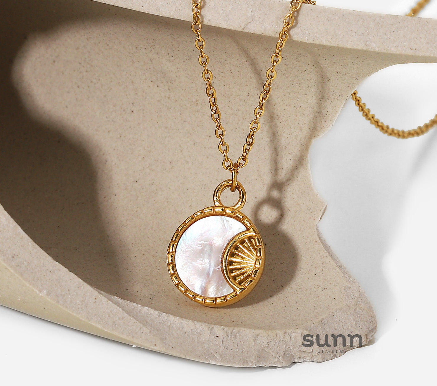 Arsema Delicate Heart Pendant Necklace [9YOXVQ4D]