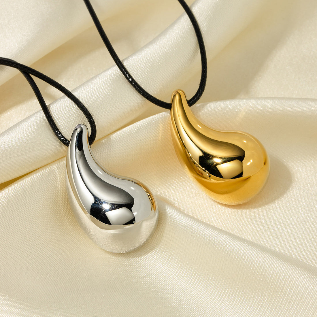Arwa Layered Water Drop Necklace [NS5DLGC3]