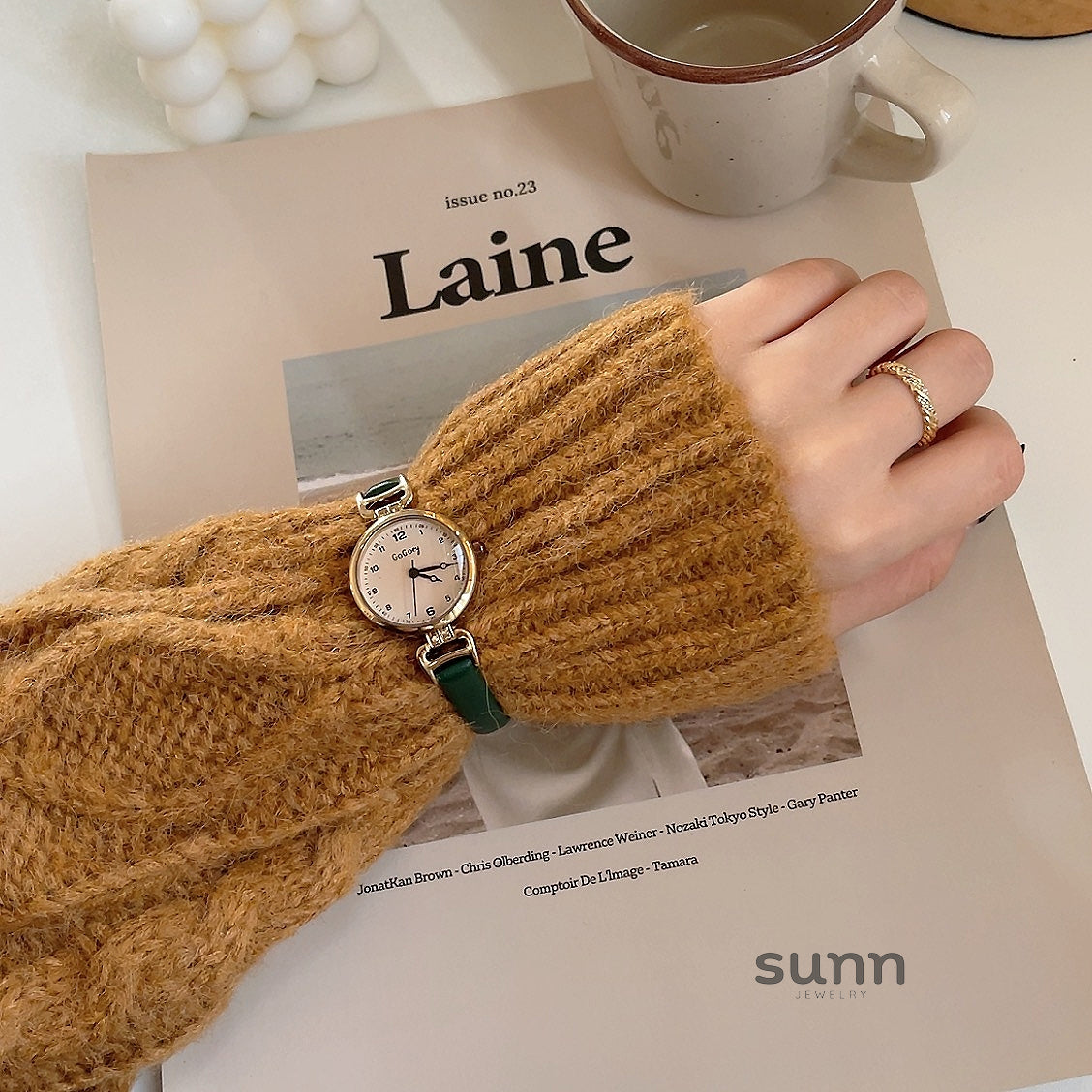 Ashlynne Minimalist Retro Watch [8NWV40BS]