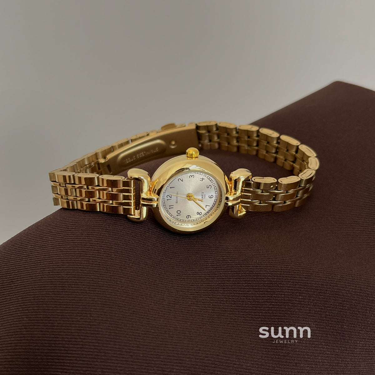 Asia Gold Tone Square Watch [9X07ONKQ]