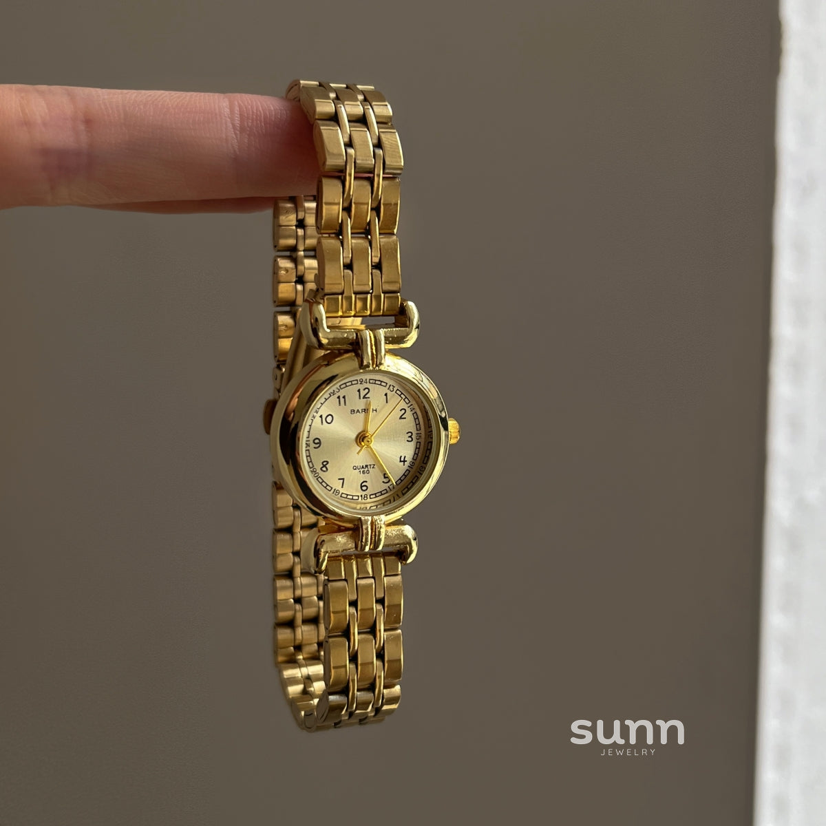 Asia Gold Tone Square Watch [DAXDSUR1]