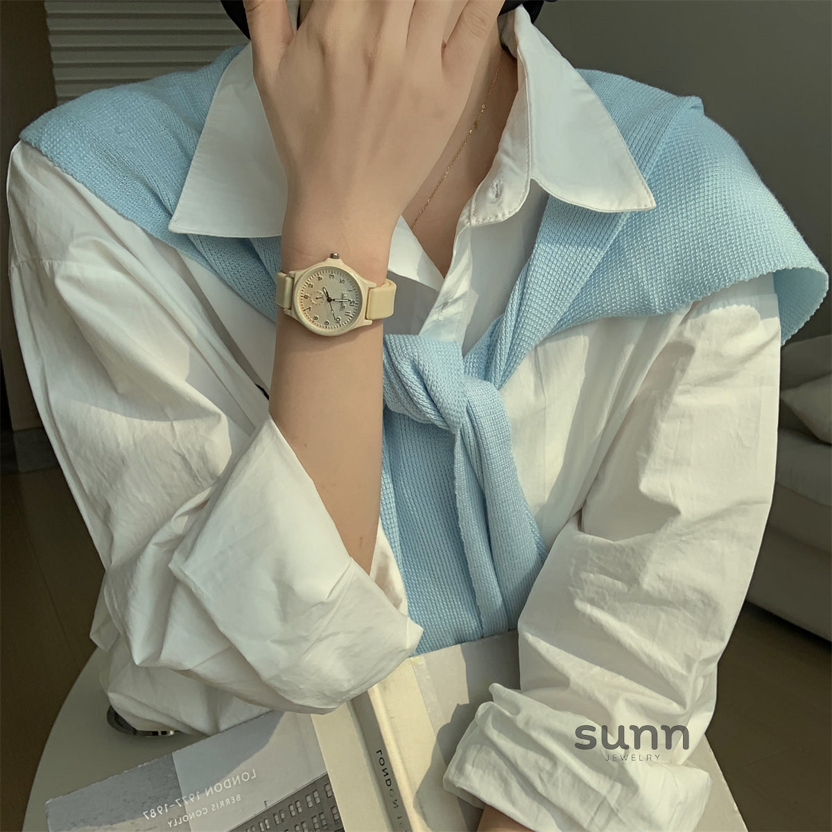 Asiya Gradient Silicone Watch [X7ICL4FA]