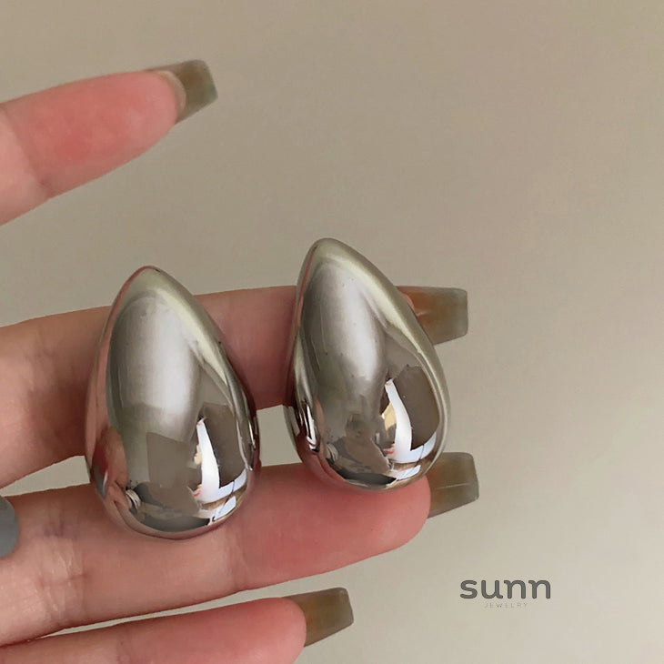 Asiya Sculptural Drop Earrings [S77602XP]
