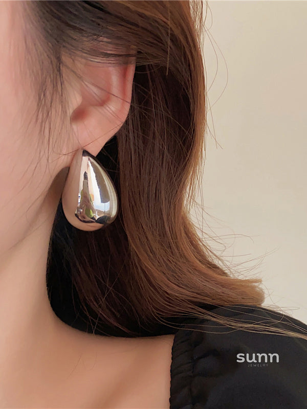 Asiya Sculptural Drop Earrings [KTXM7QUU]