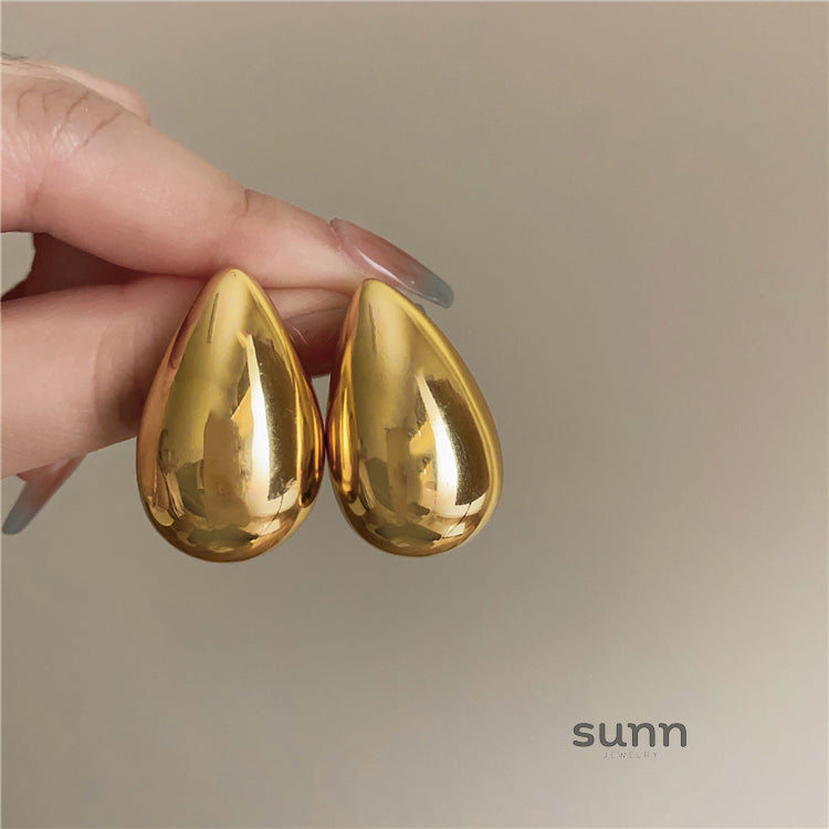 Asiya Sculptural Drop Earrings [EJAEZV17]