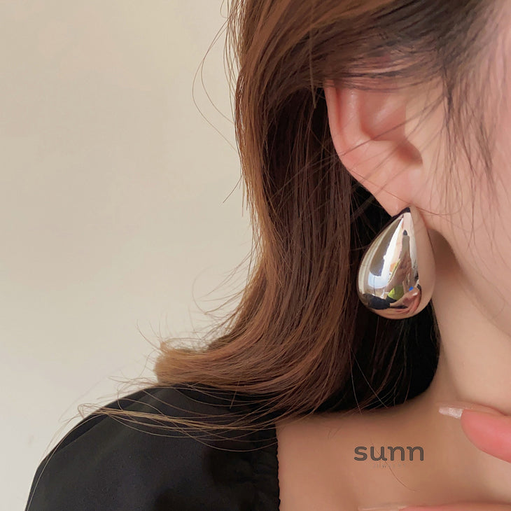Asiya Sculptural Drop Earrings [T7CDIV45]