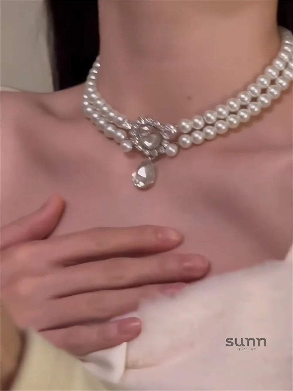 Asmaa Pearl Rhinestone Necklace