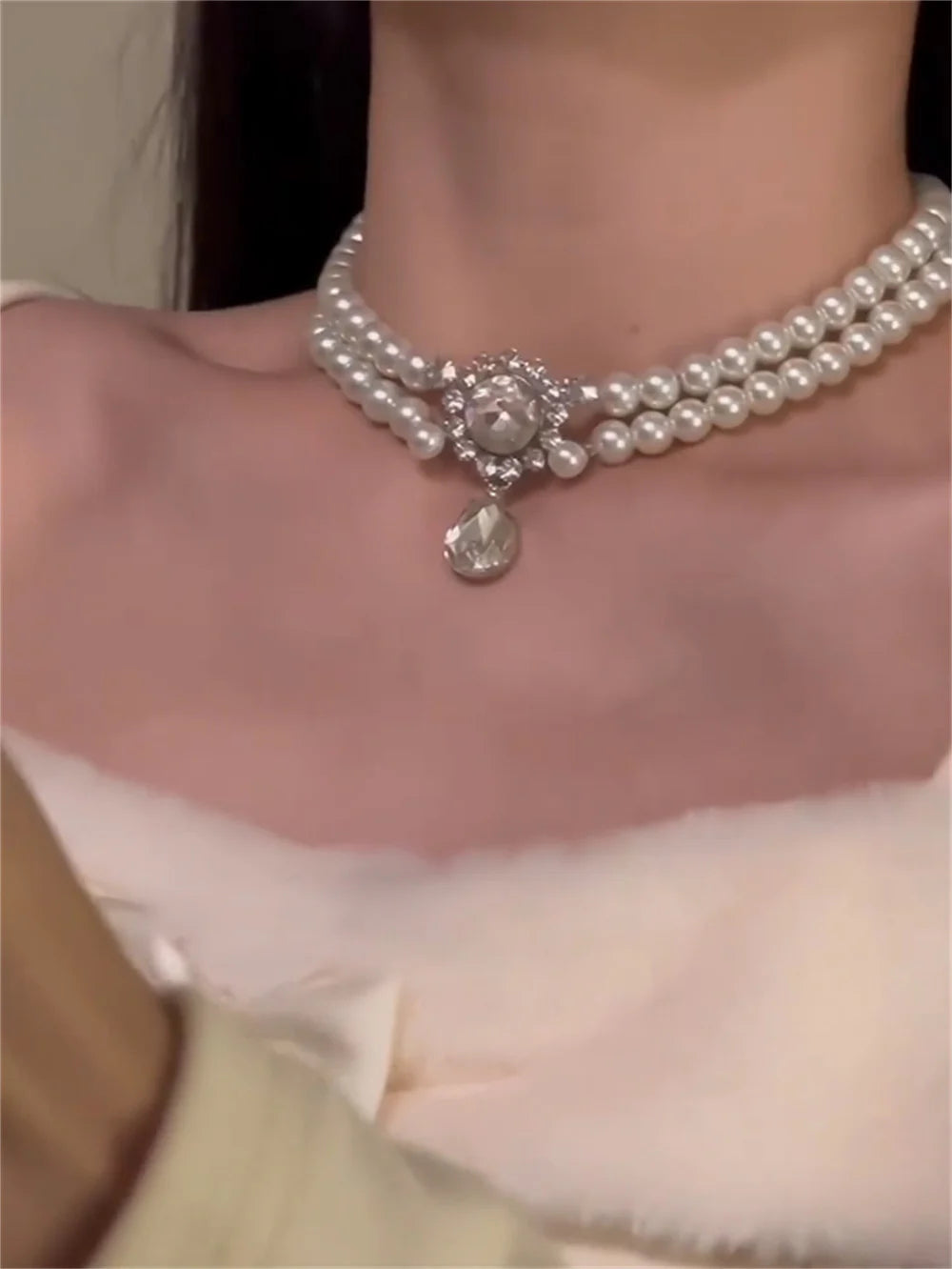 Asmaa Pearl Rhinestone Necklace