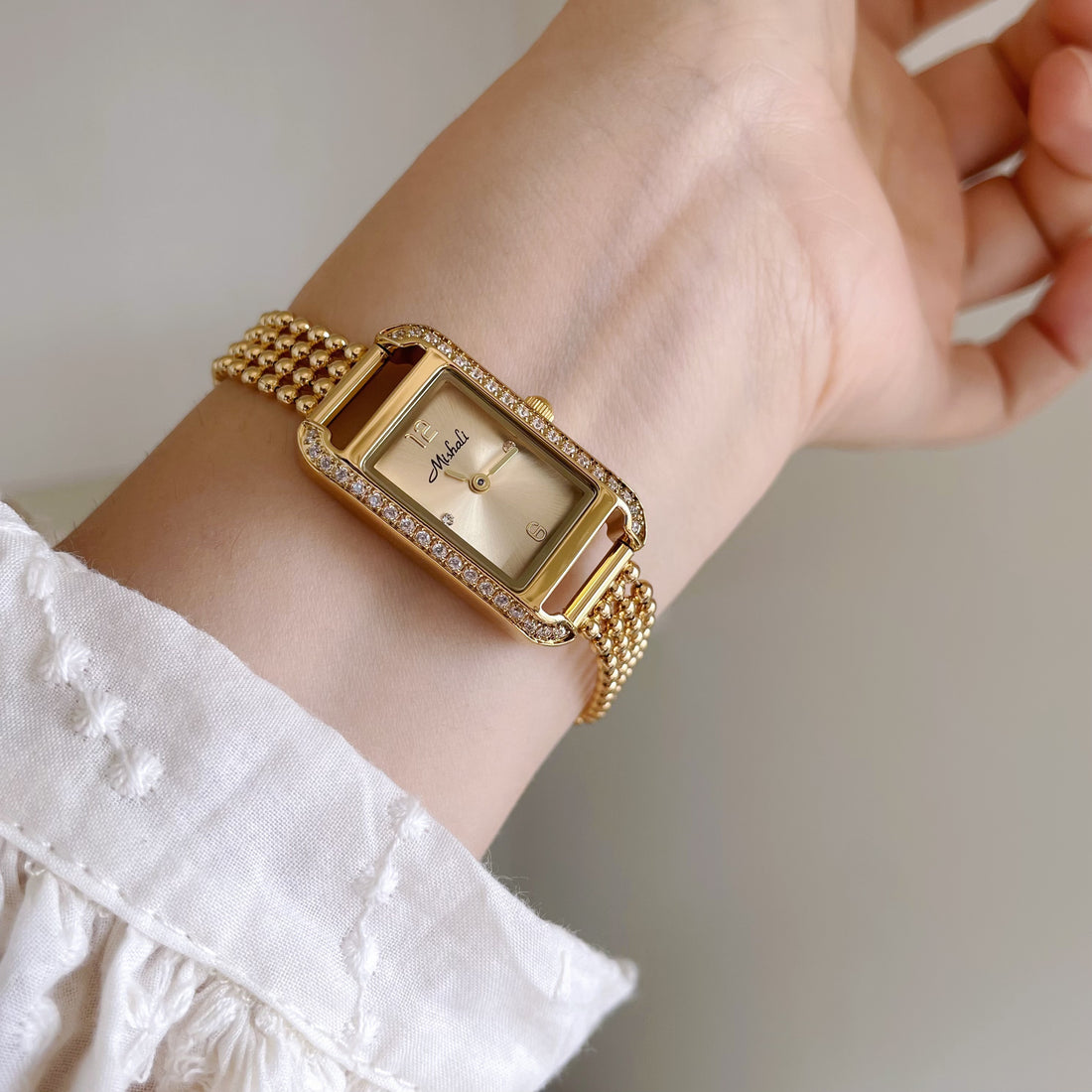 Astraea Golden Charm Watch [LPB21H7U]