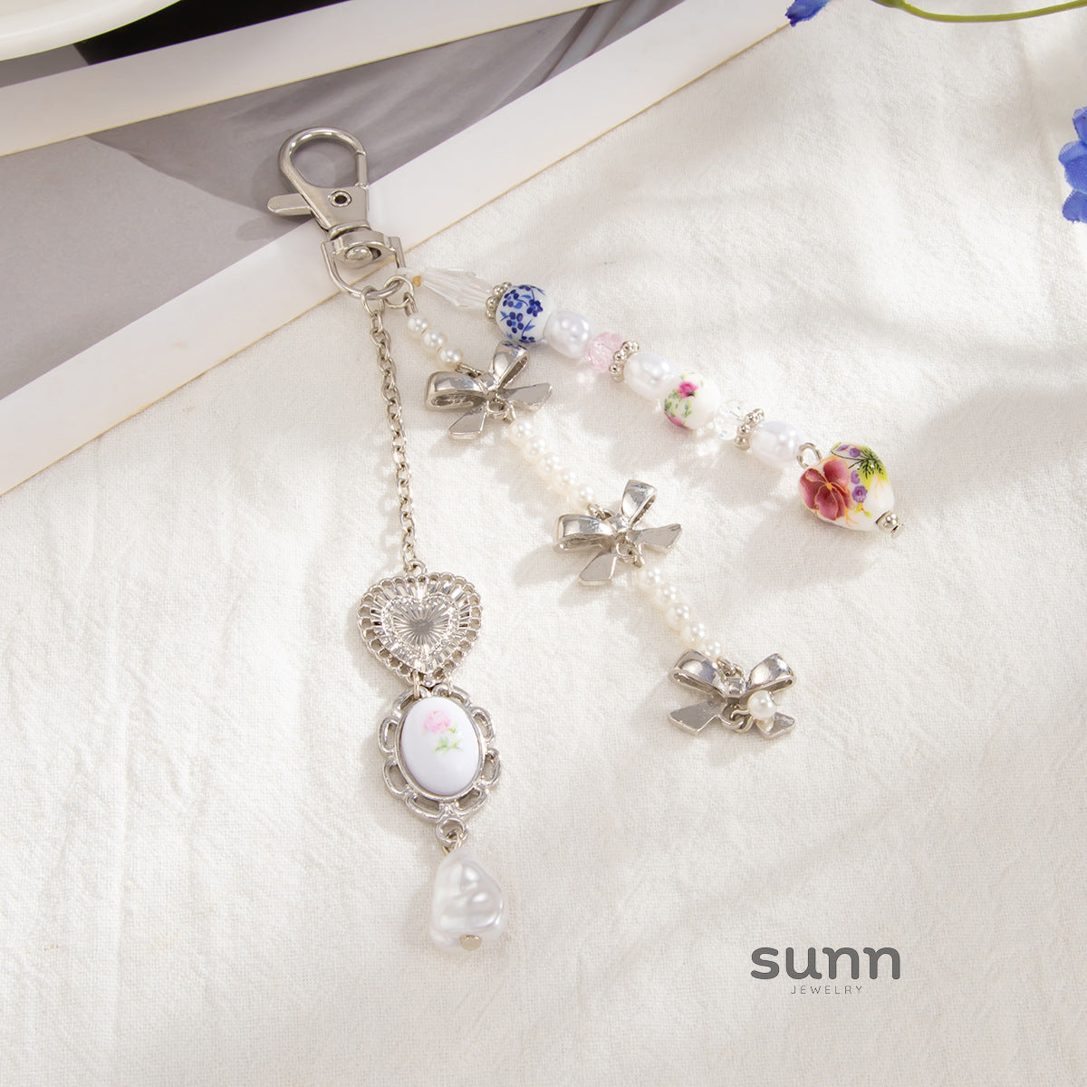 Atalie Pearl Bow Butterfly Keychain [T3IFBNM7]
