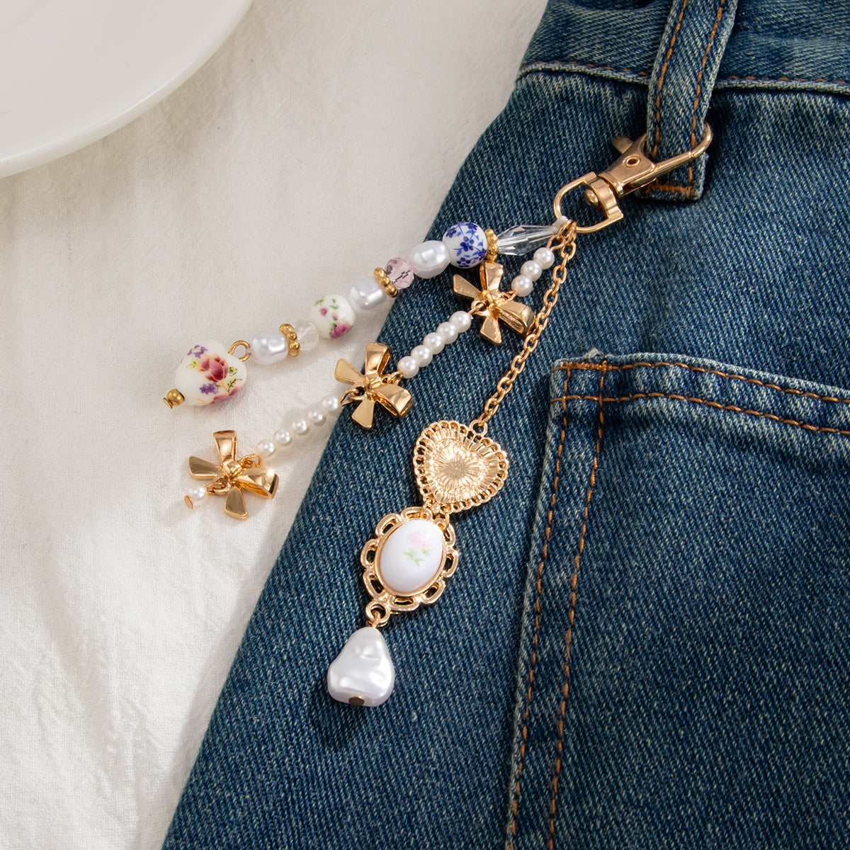 Atalie Pearl Bow Butterfly Keychain [04Y8ABS1]