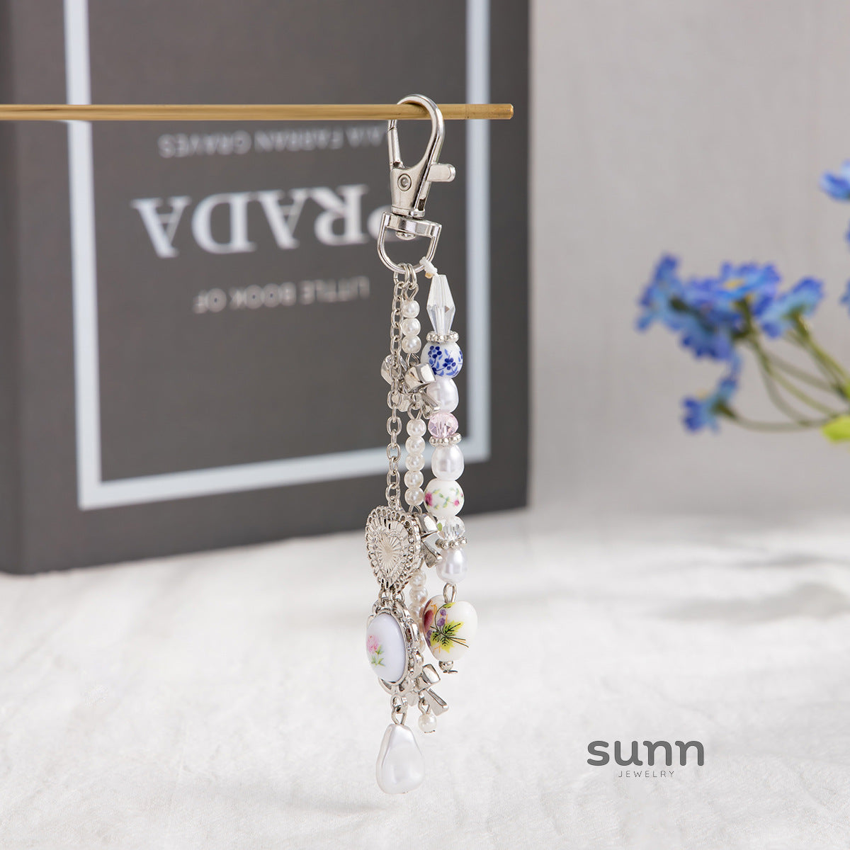 Atalie Pearl Bow Butterfly Keychain [KPNUAYI7]