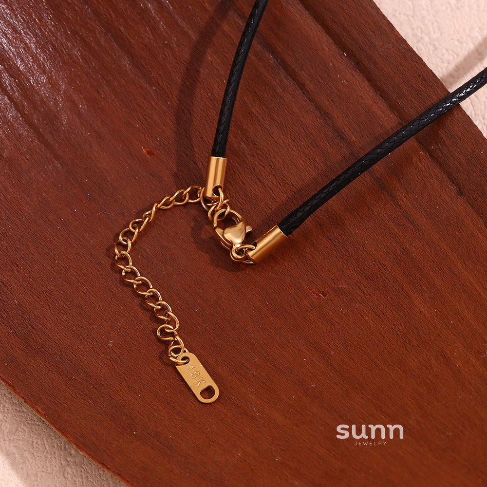 Atlas Hammered Cross Cord Necklace [KAX9YM3E]