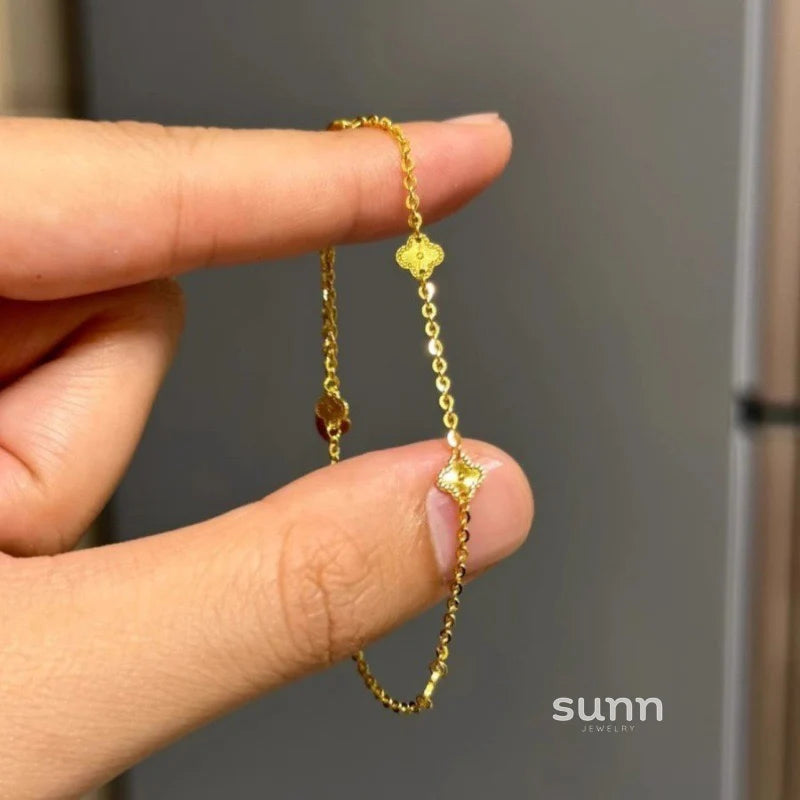 Atlee Delicate Clover Bracelet