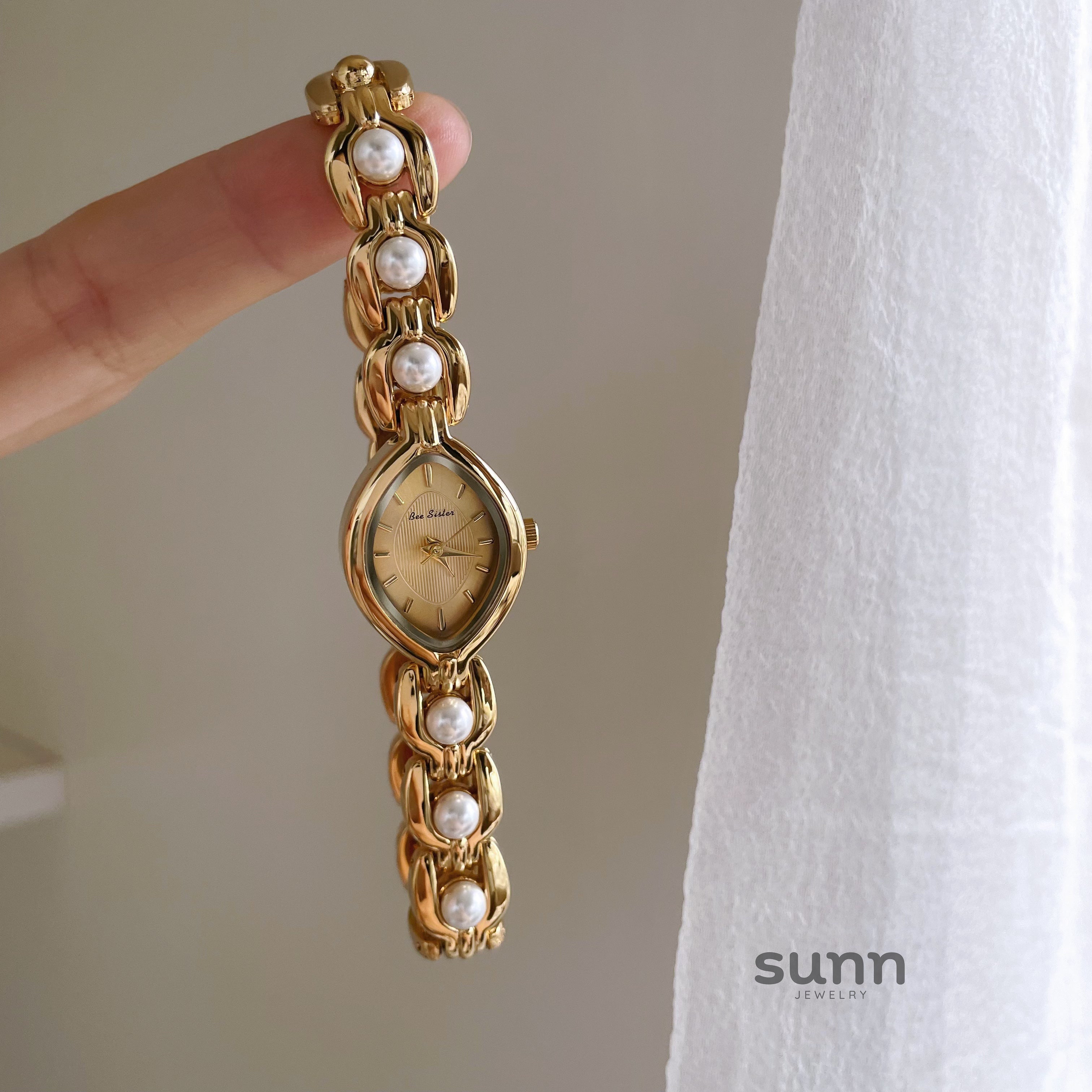 Atleigh Pearl Bracelet Watch [OIOI4EP0]