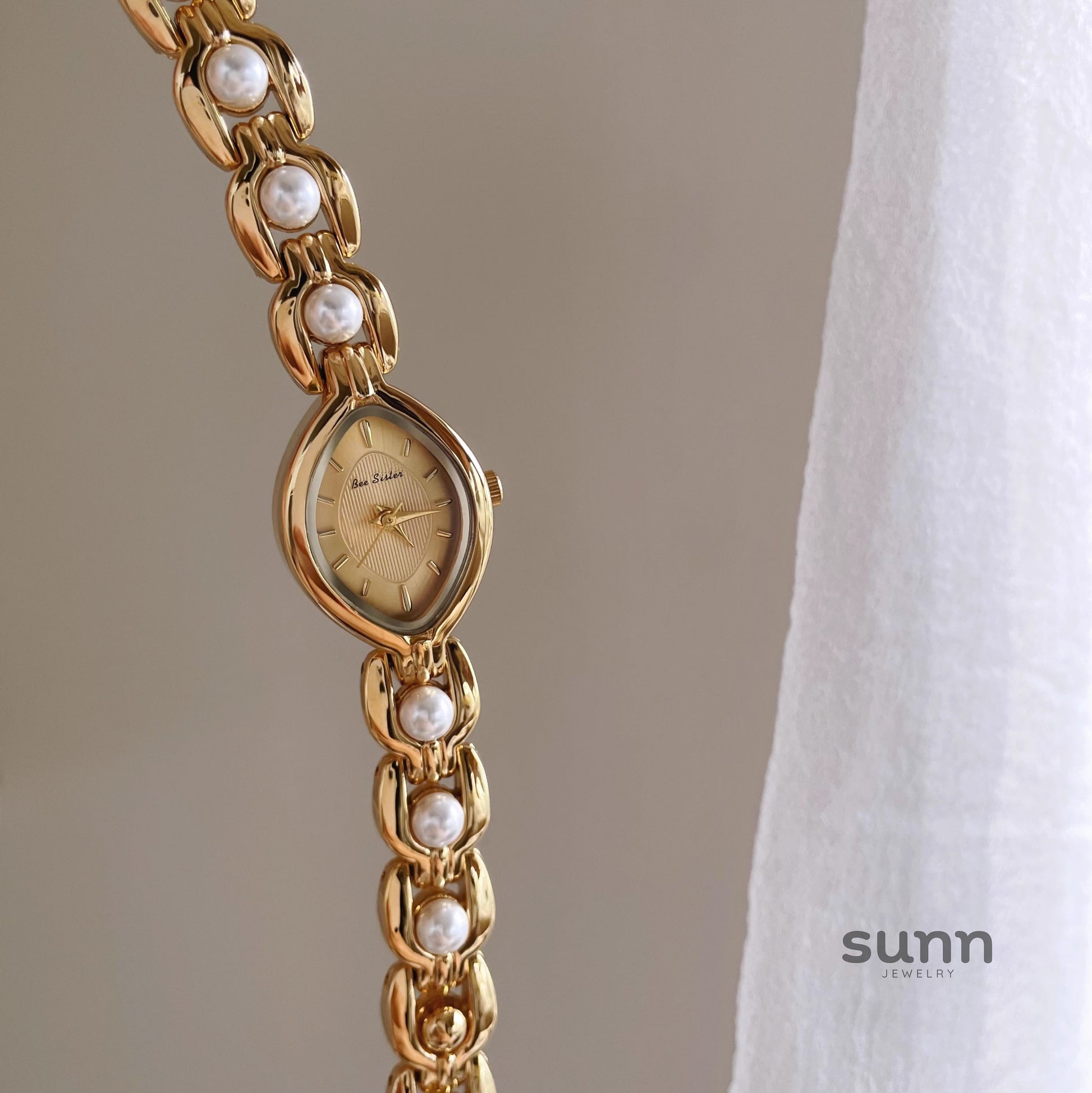 Atleigh Pearl Bracelet Watch [H19H8XF5]