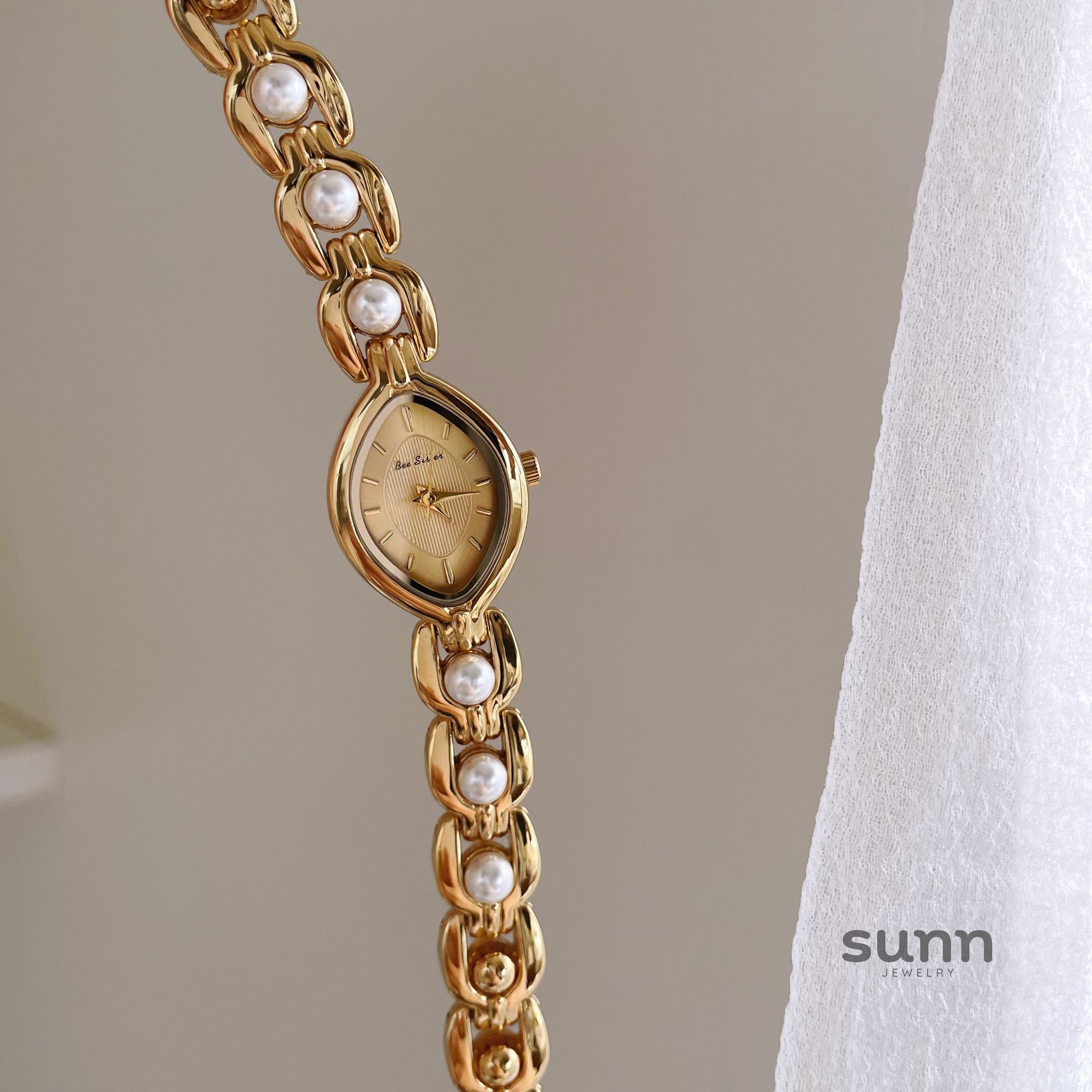 Atleigh Pearl Bracelet Watch [CY49OU4S]