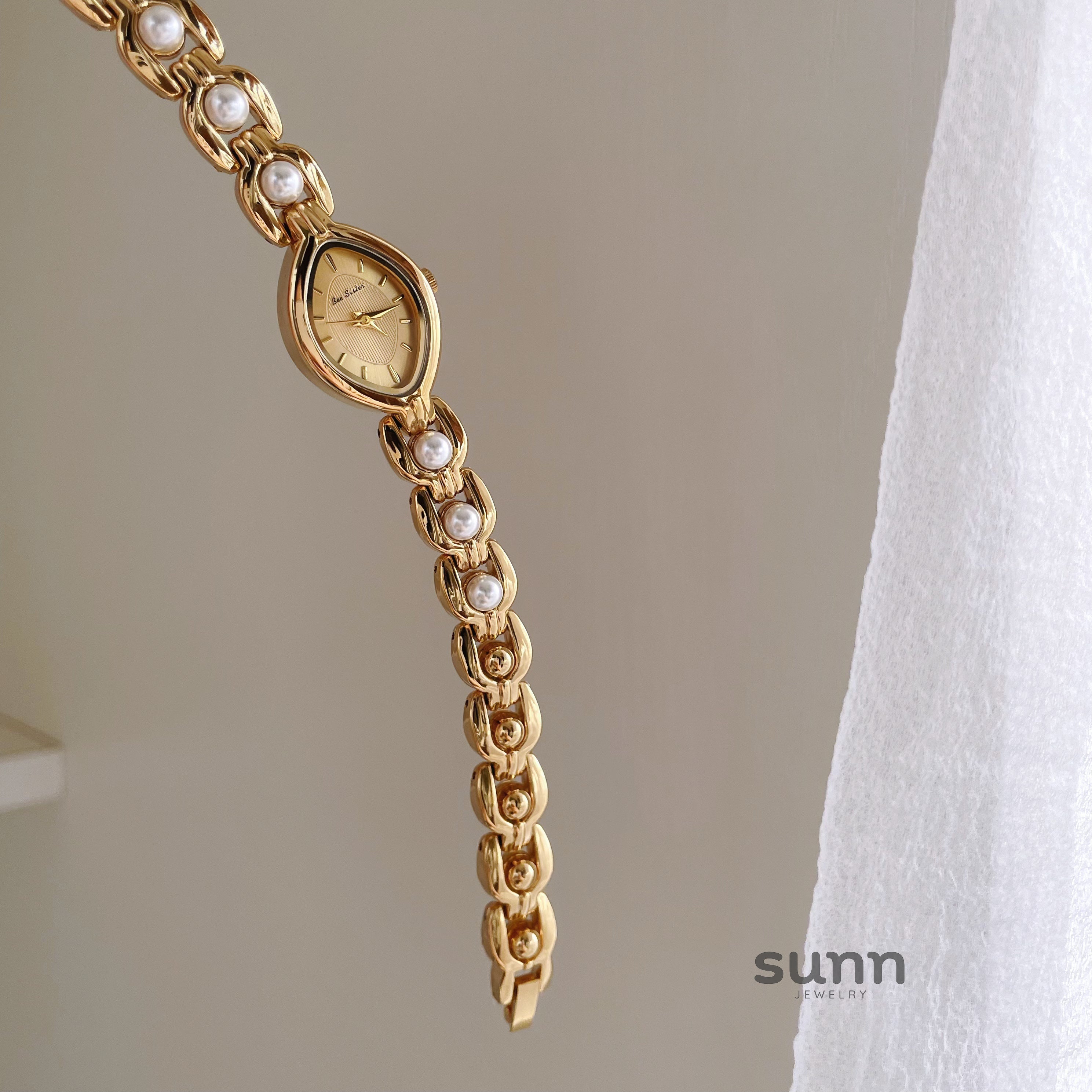 Atleigh Pearl Bracelet Watch [Z7V9C0S3]