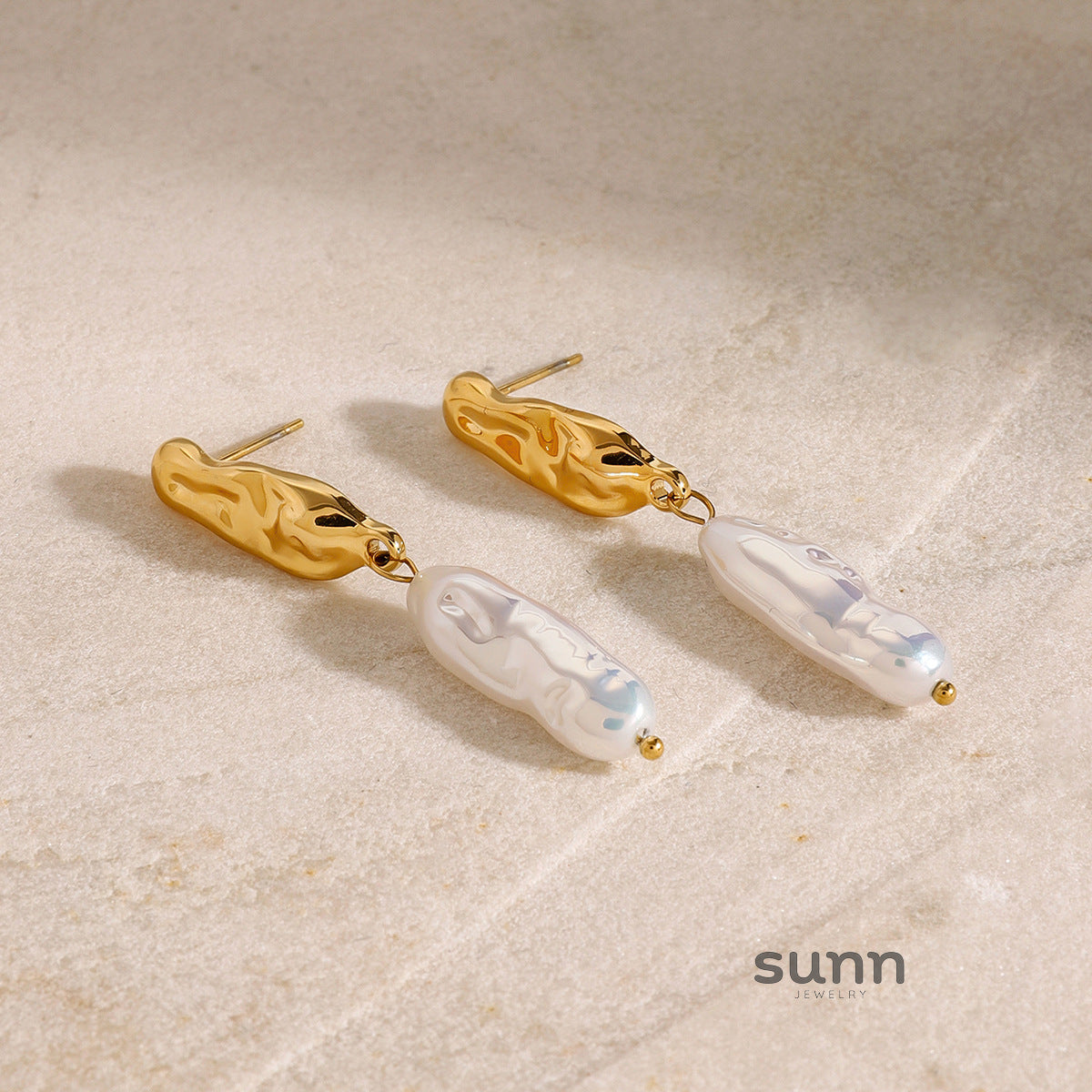 Atley Pearl Hoop Earrings [SCT5GKYB]