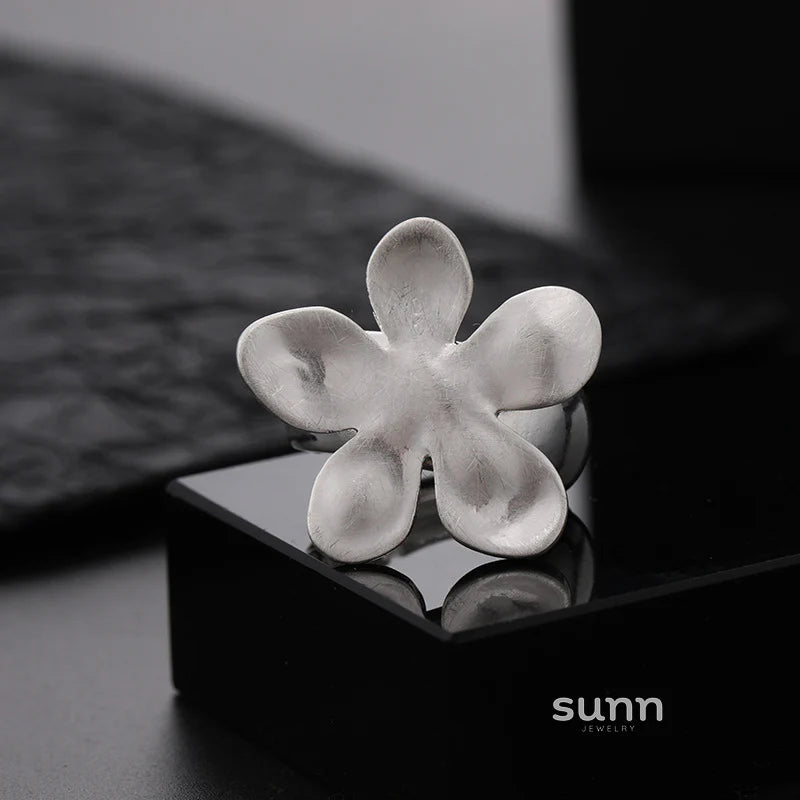 Aubrei Sculptural Flower Ring