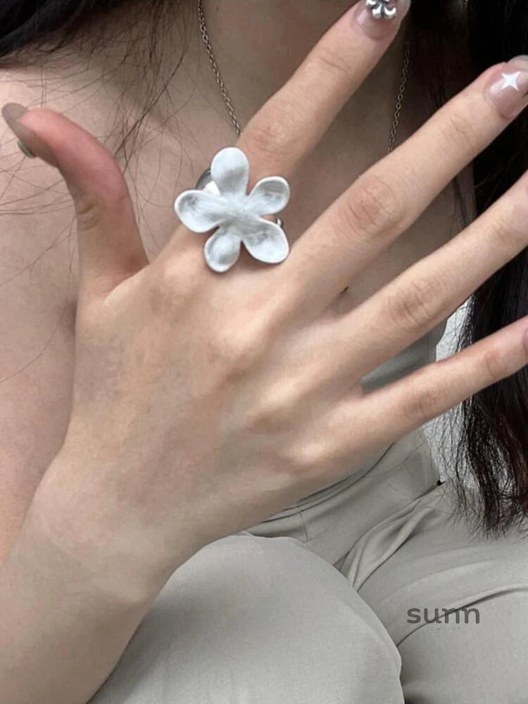 Aubrei Sculptural Flower Ring