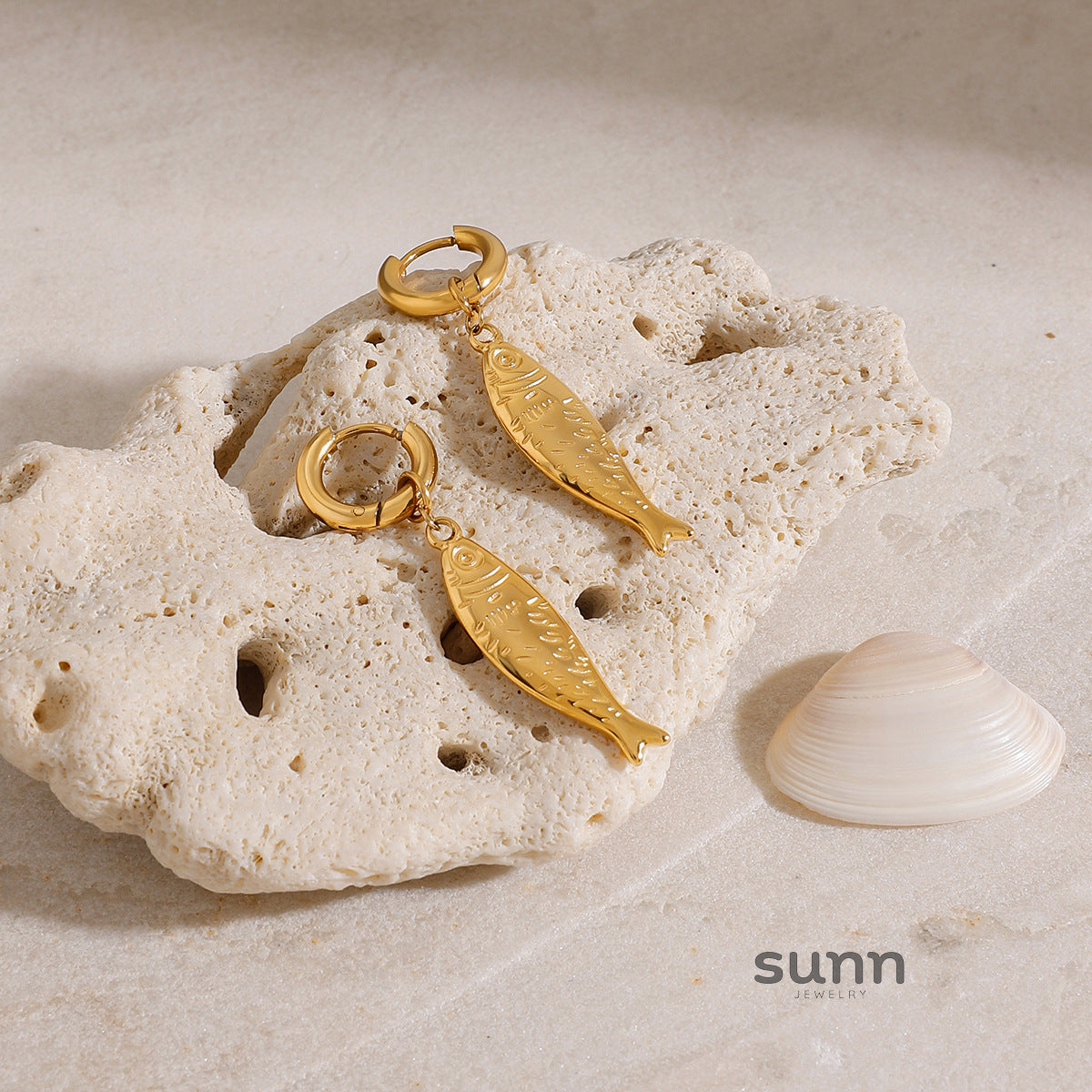 Aubrianna Ocean Fish Necklace [QV7J3C74]