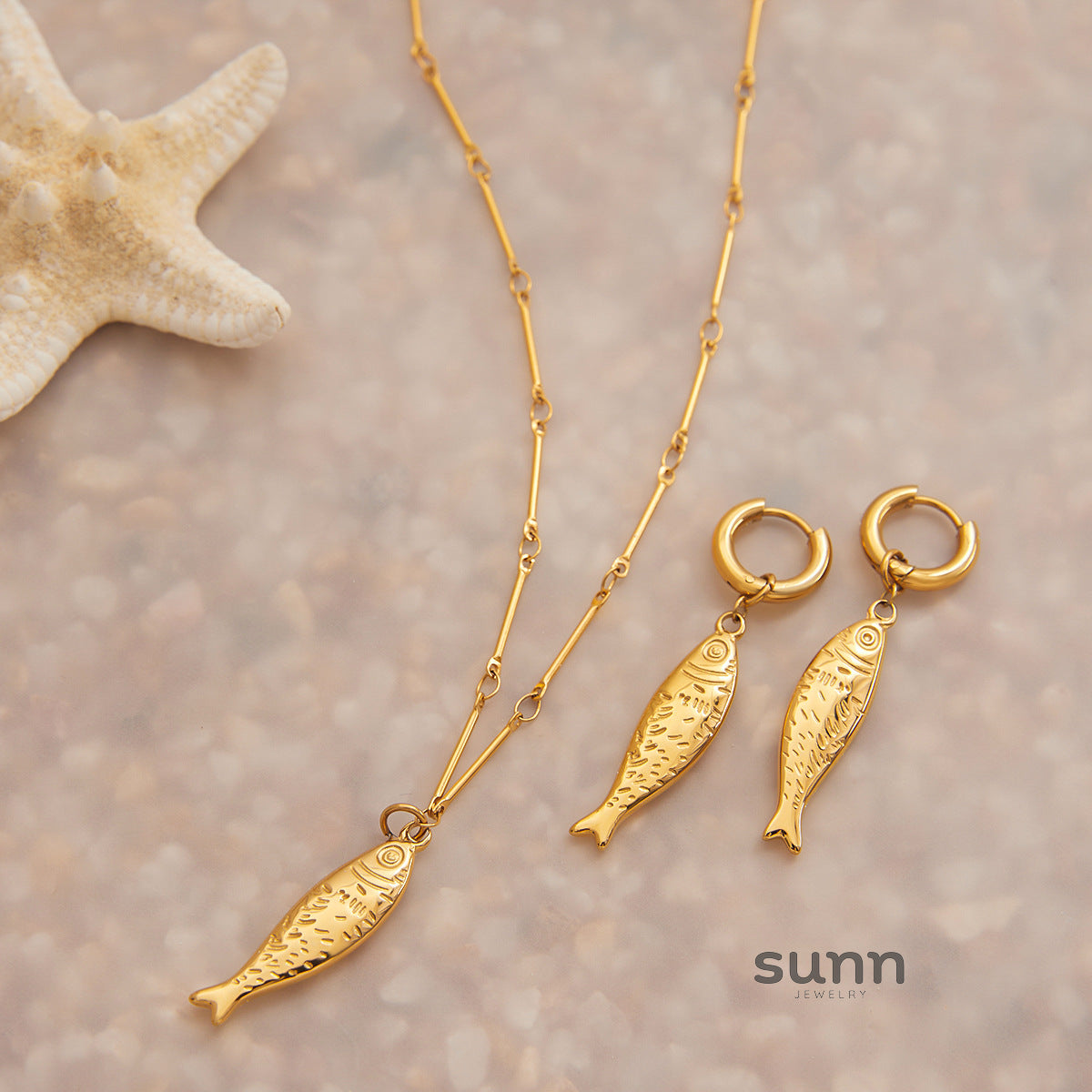 Aubrianna Ocean Fish Necklace [W6FM25LZ]
