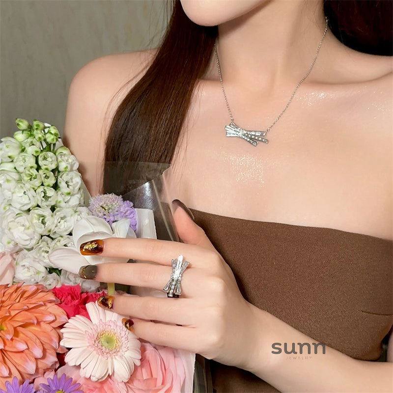 Aubryn Zircon Bow Jewelry [BXLTN8AV]